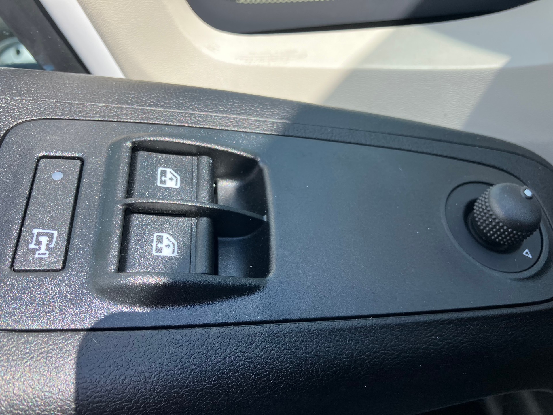 FIAT Ducato 35 L2H1 Swiss Edition-image-4