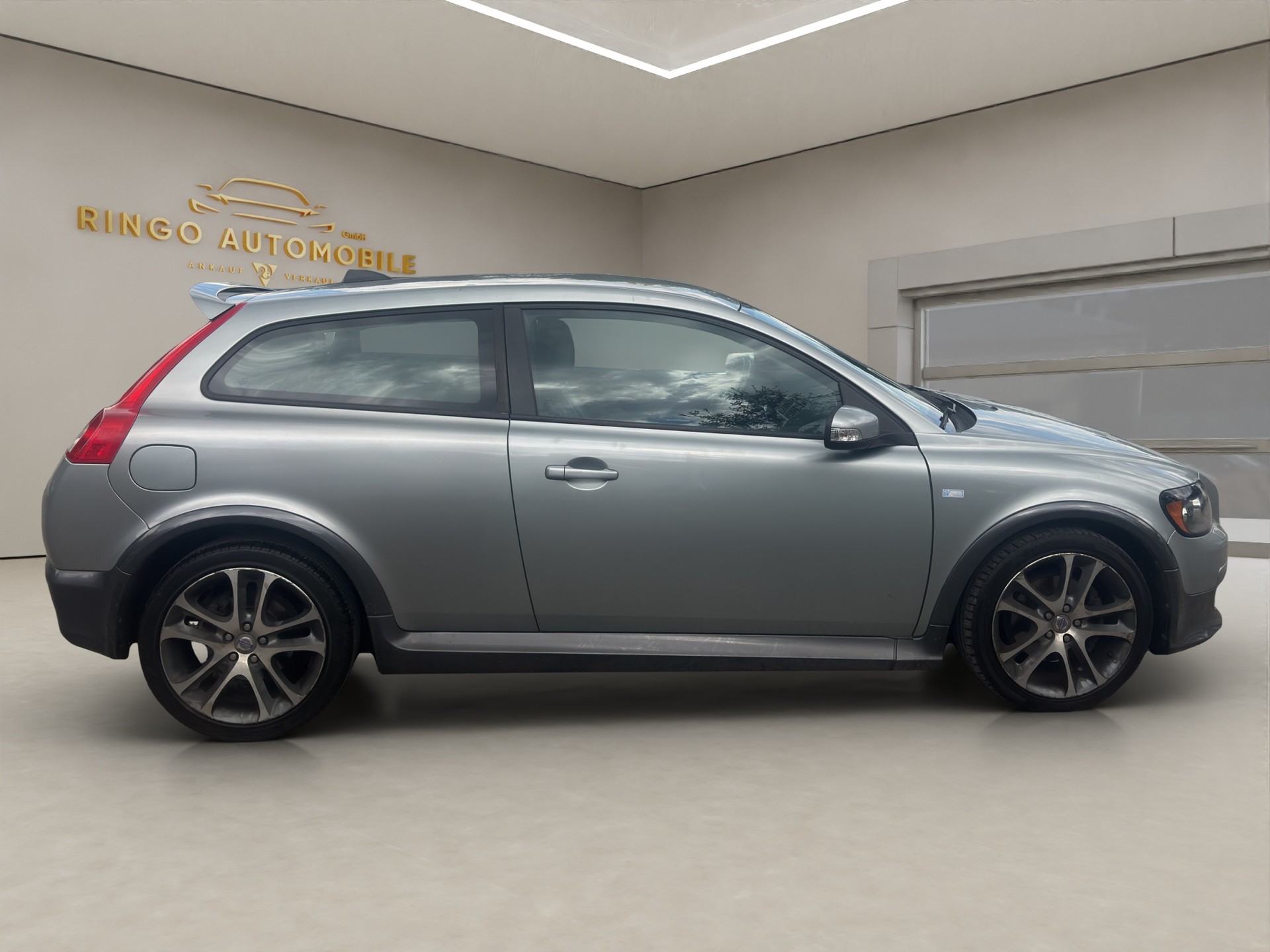 VOLVO C30 D5 Summum Geartronic-image-6