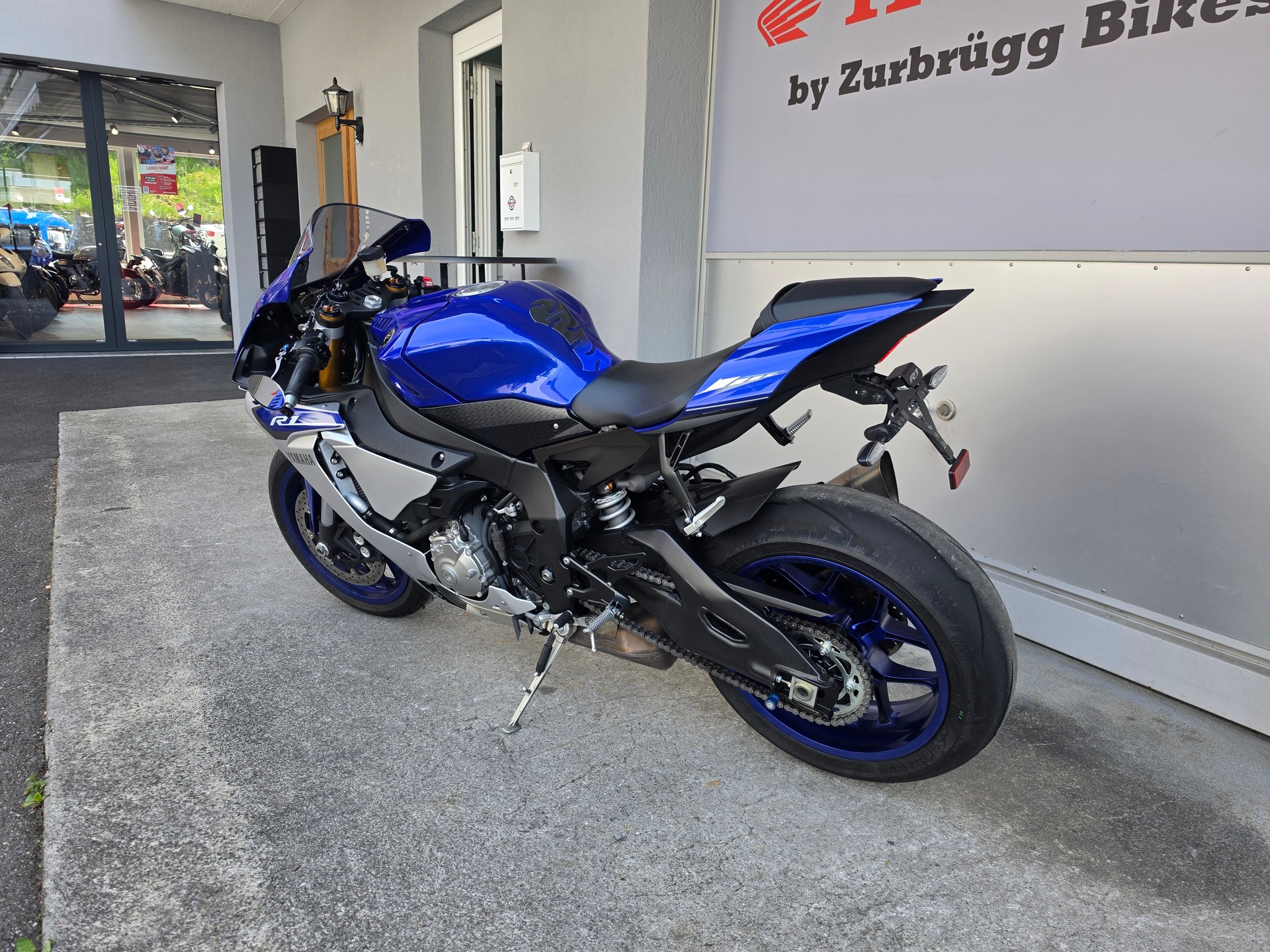 YAMAHA YZF-R1 ABS-image-1