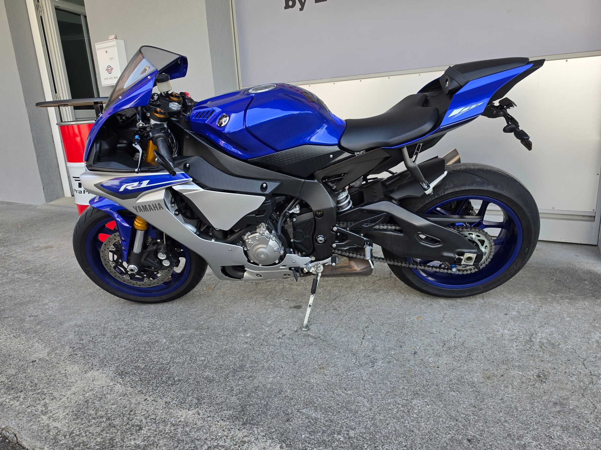 YAMAHA YZF-R1 ABS-image-3