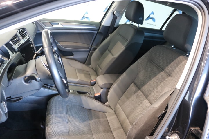 VW Golf 1.5 TSI EVO Comfortline-showroom-element-1