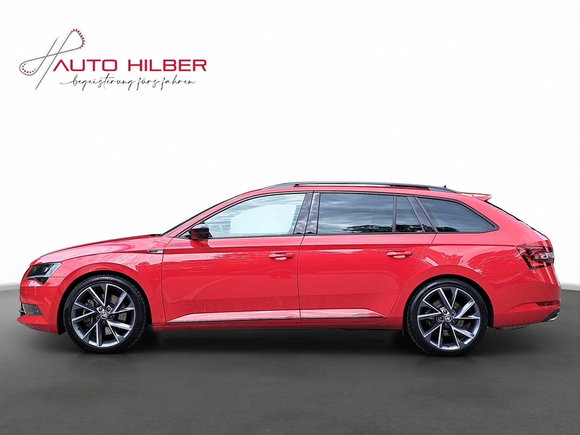 SKODA Superb Combi 2.0 TSI SportLine+ DSG 4x4 *Anhängerkupplung / Sonderlack Velvet Rot*-image-2
