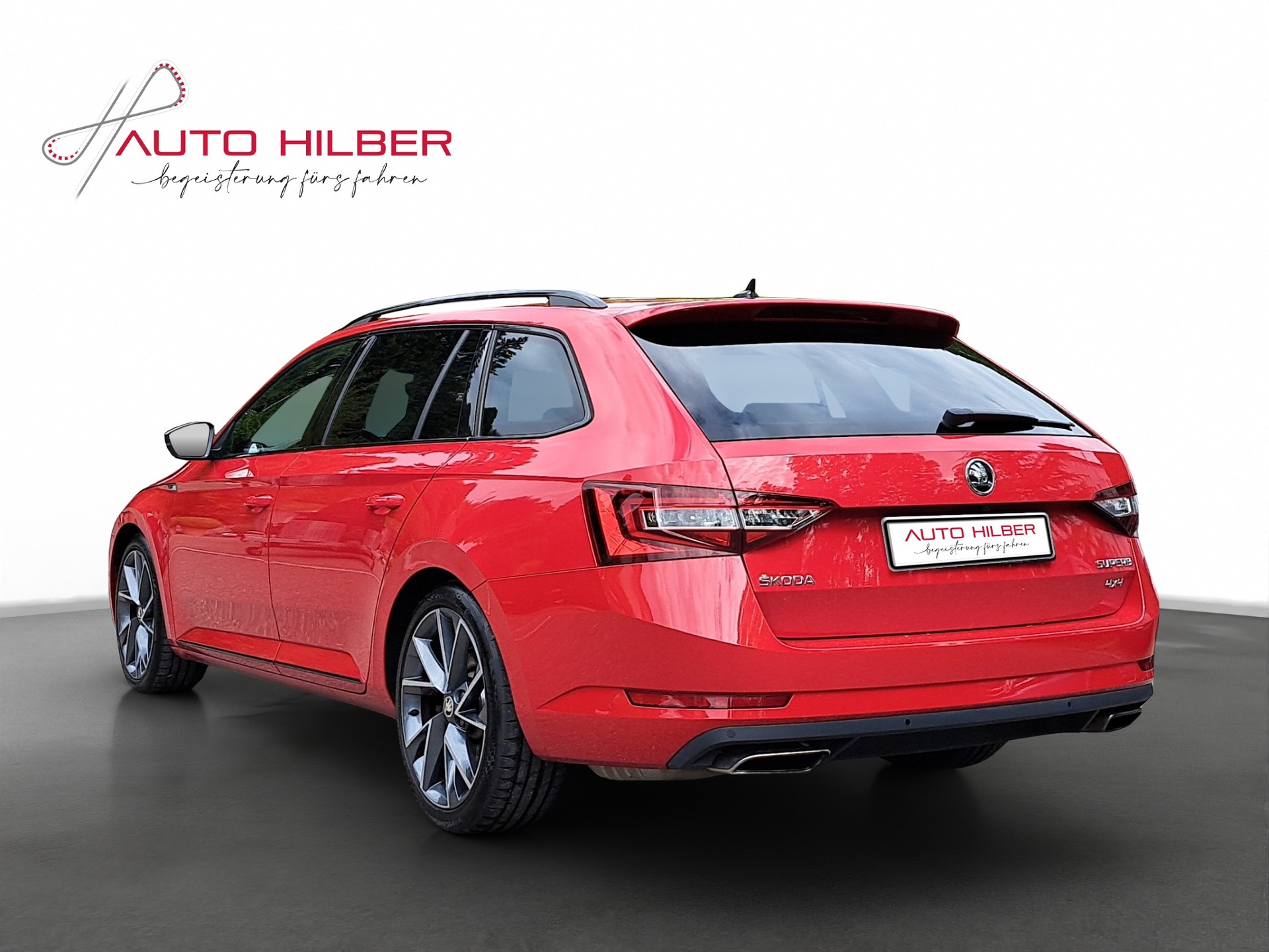 SKODA Superb Combi 2.0 TSI SportLine+ DSG 4x4 *Anhängerkupplung / Sonderlack Velvet Rot*-image-4