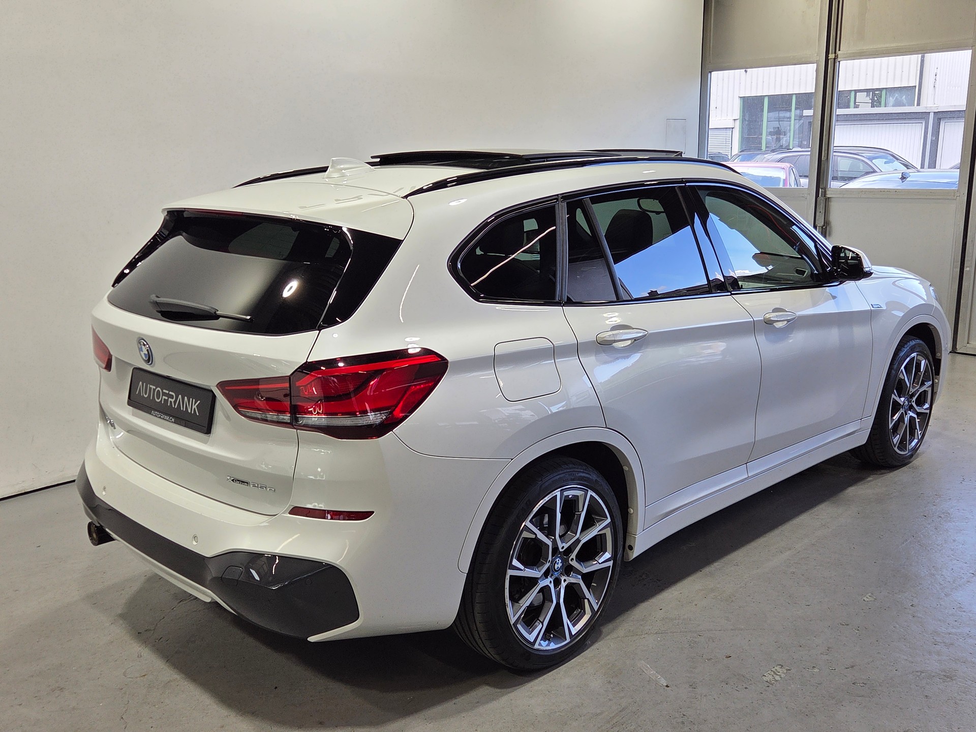 BMW X1 25e xDrive M-Sport-image-20