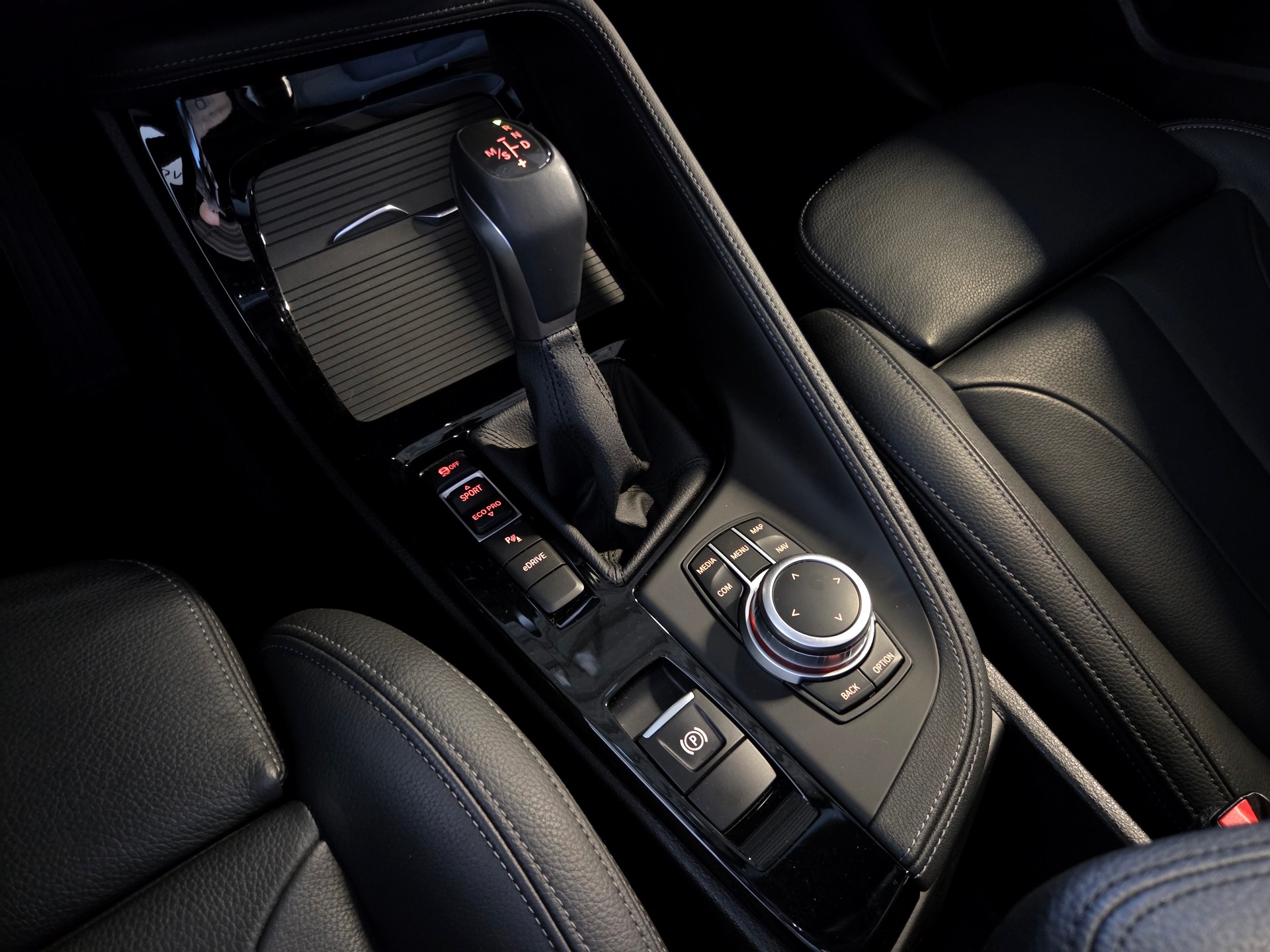 BMW X1 25e xDrive M-Sport-image-12
