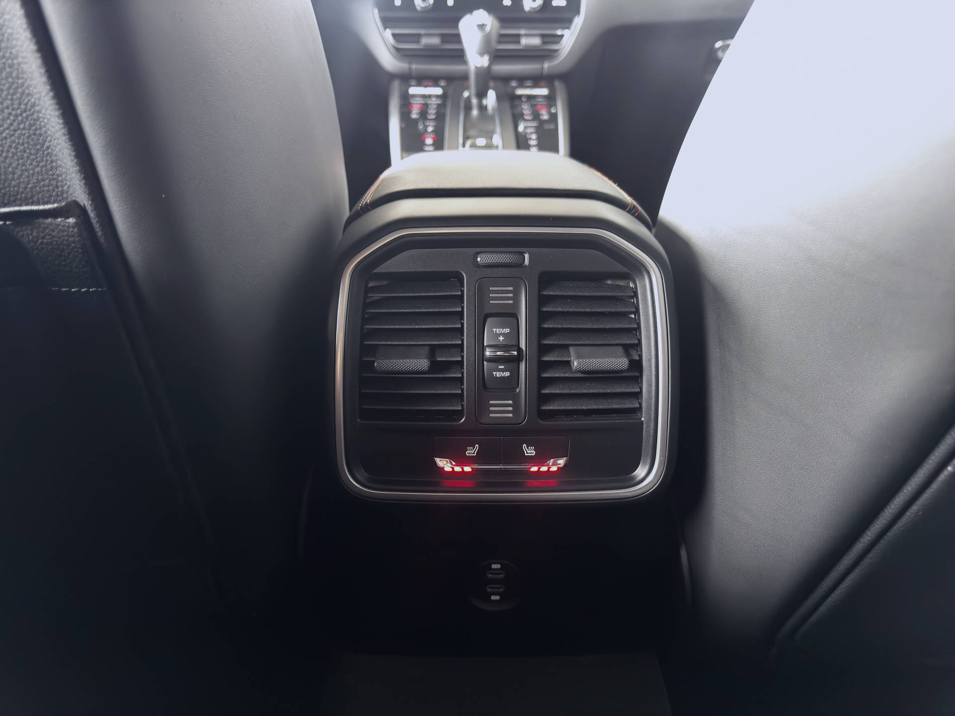 PORSCHE Macan GTS-image-13