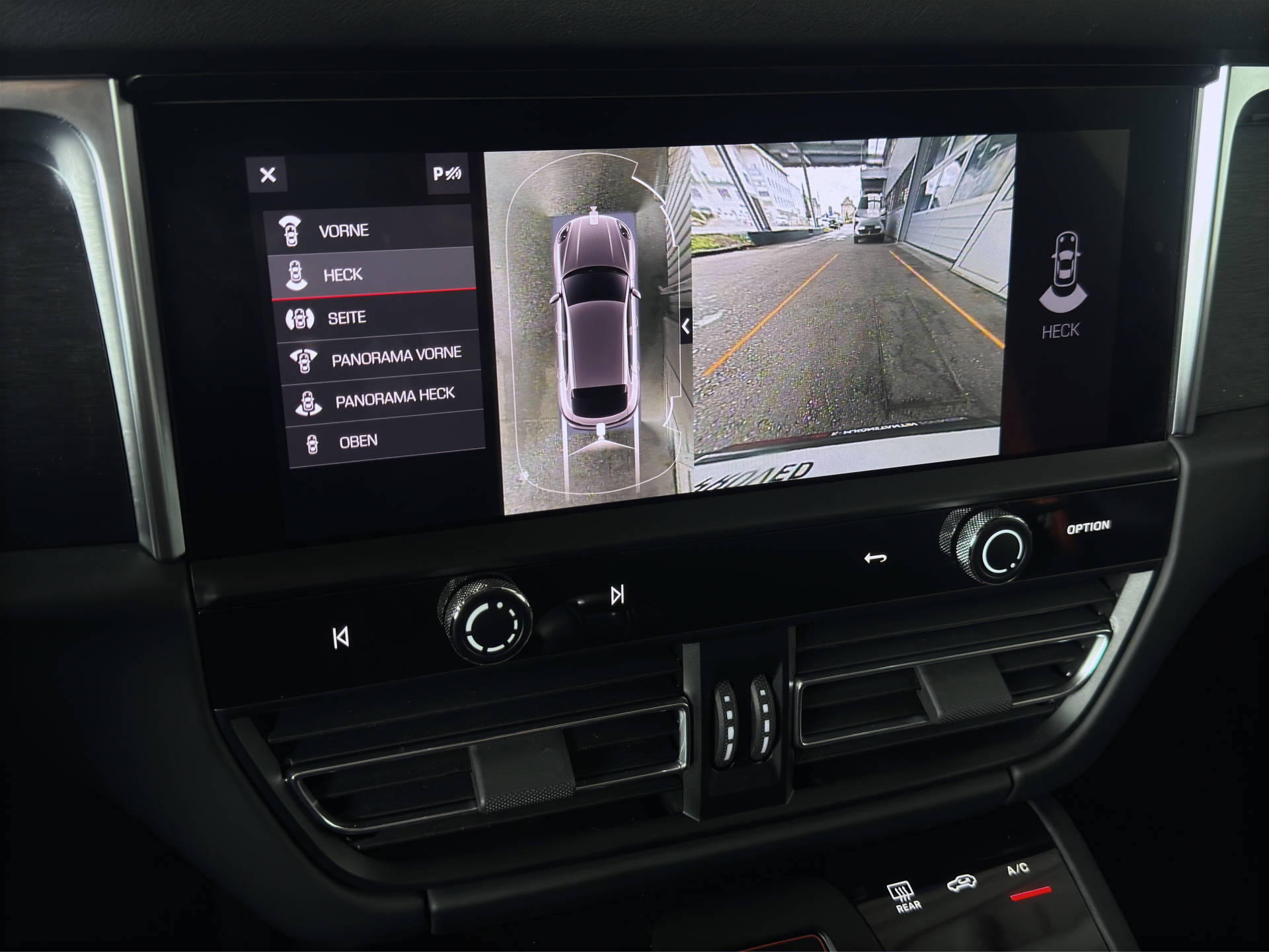PORSCHE Macan GTS-image-10