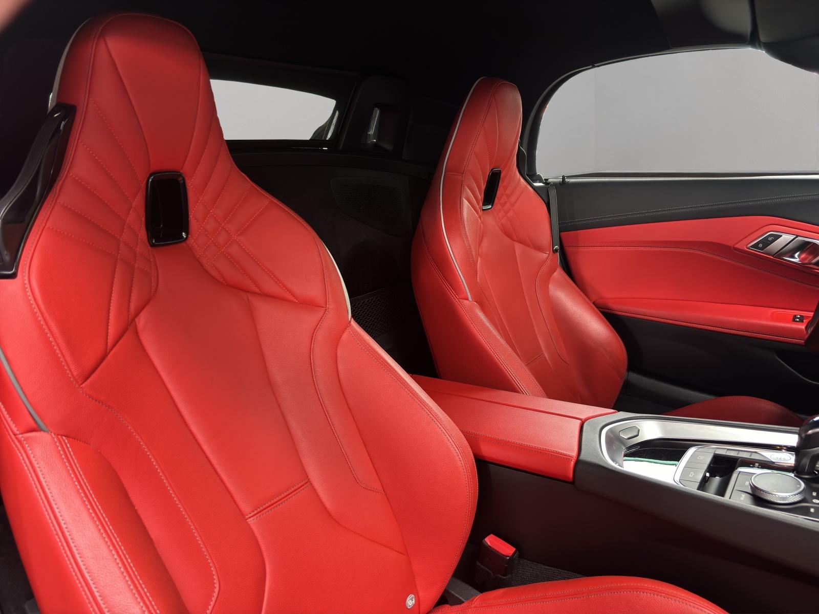 BMW Z4 20i sDrive-image-11
