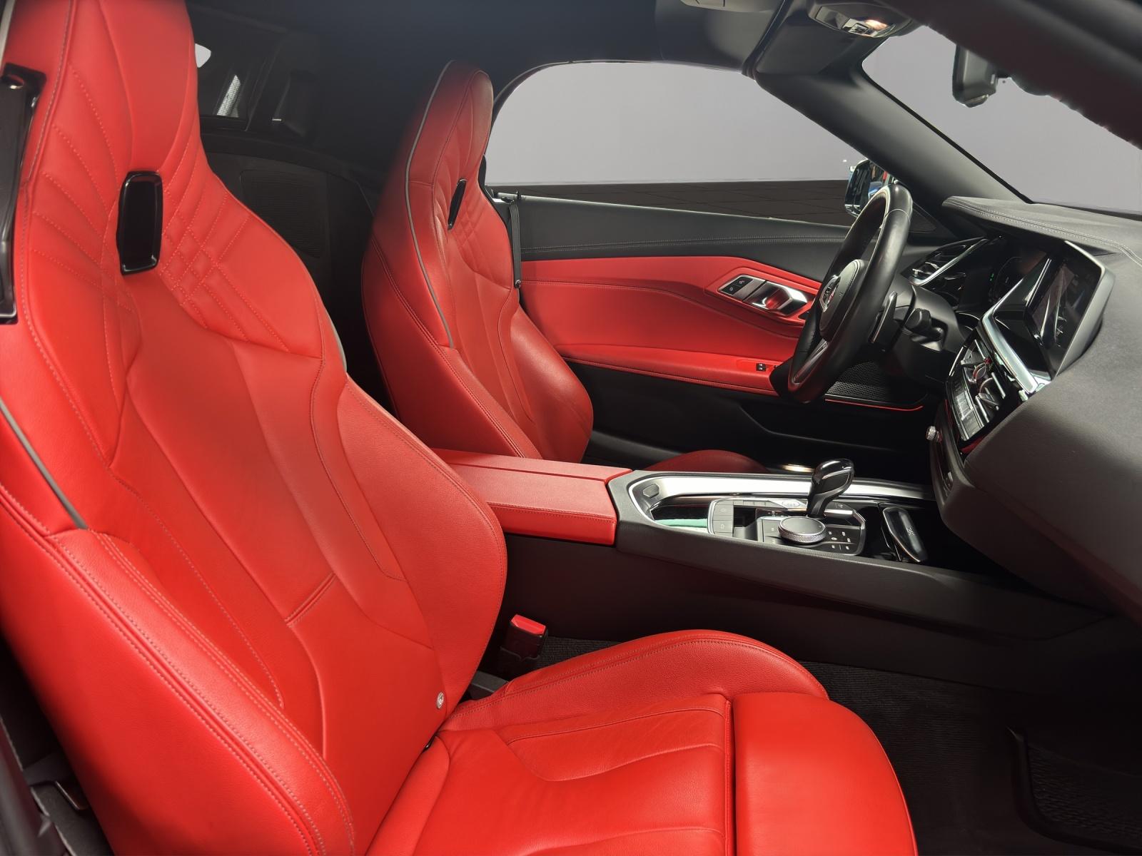 BMW Z4 20i sDrive-image-10