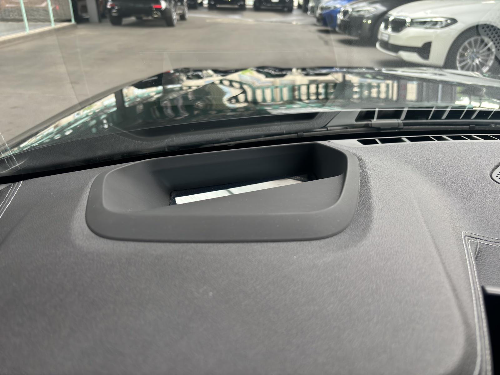 BMW Z4 20i sDrive-image-17