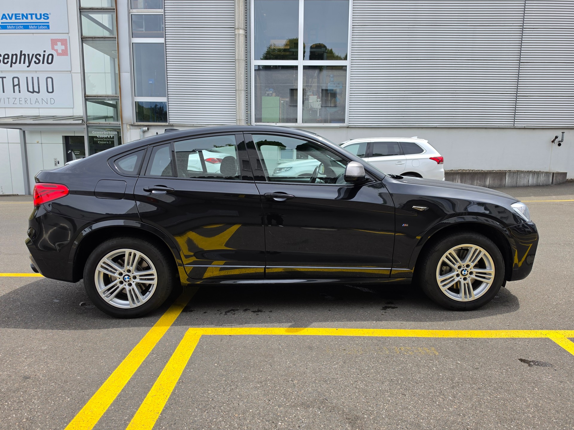 BMW X4 M 40i Steptronic-showroom-element-3