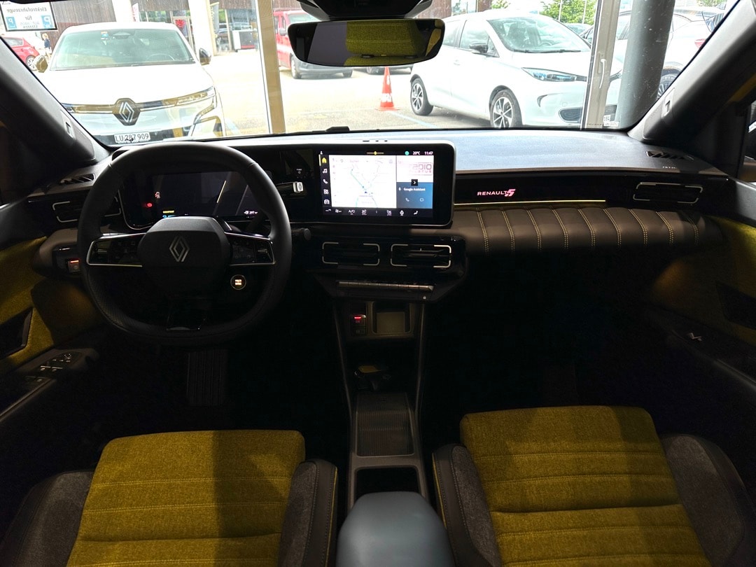 RENAULT R5 E-Tech Comfort Range 52 kWh Iconic Five-image-8
