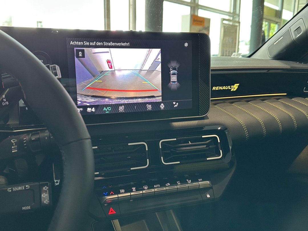 RENAULT R5 E-Tech Comfort Range 52 kWh Iconic Five-image-17