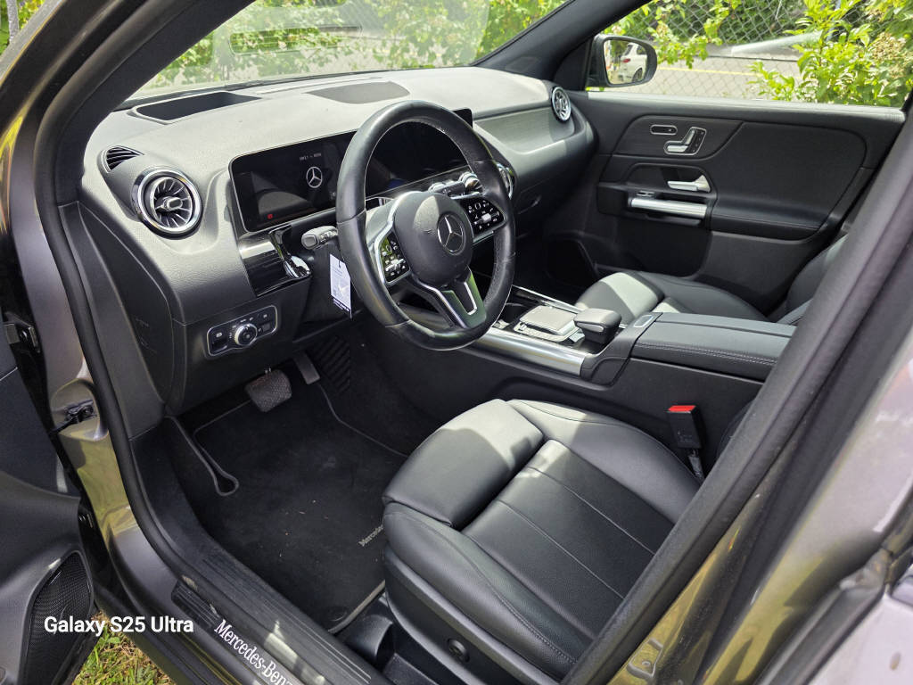 MERCEDES-BENZ GLA 250 Progressive 4matic-image-4