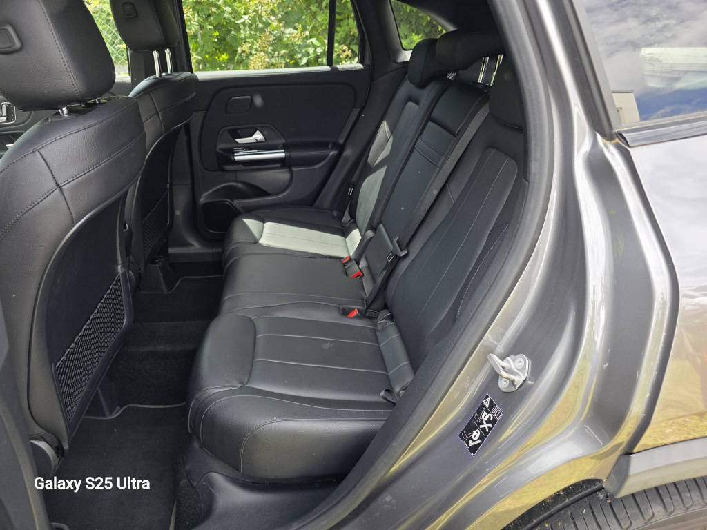MERCEDES-BENZ GLA 250 Progressive 4matic-image-5