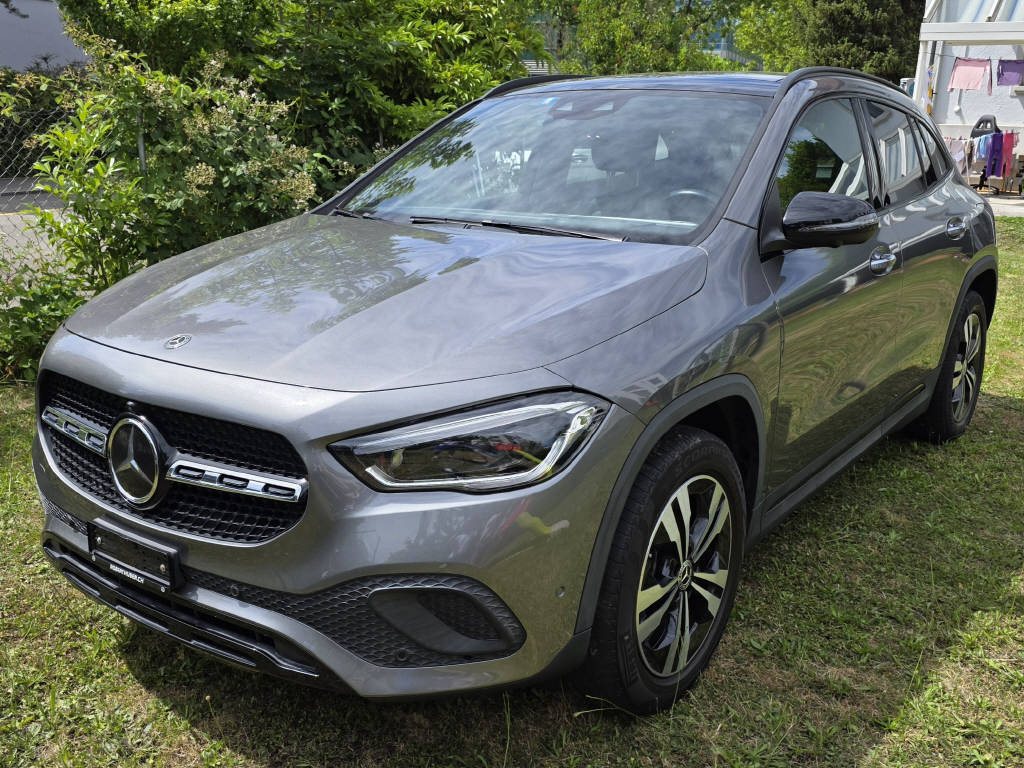 MERCEDES-BENZ GLA 250 Progressive 4matic-image-1