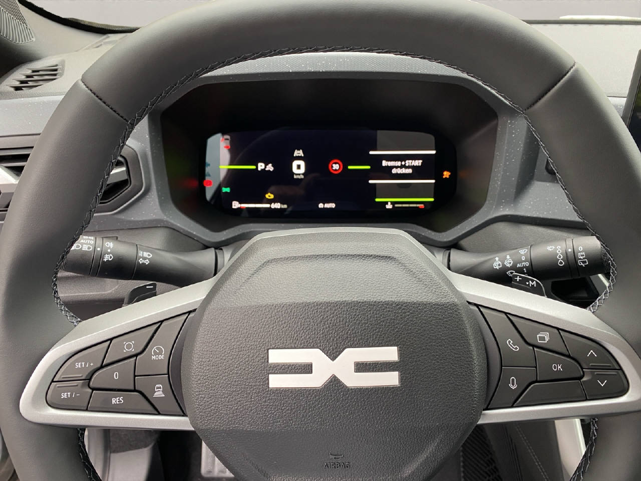 DACIA Bigster 1.2 Hybrid Journey 4WD Automat-image-13