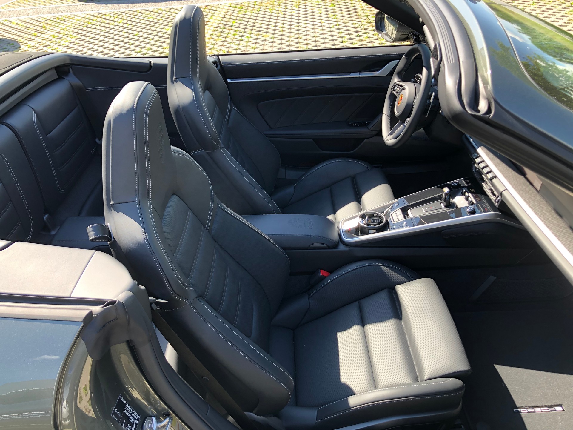 PORSCHE 911 Turbo S Cabriolet PDK Modelljahr 2022-image-4