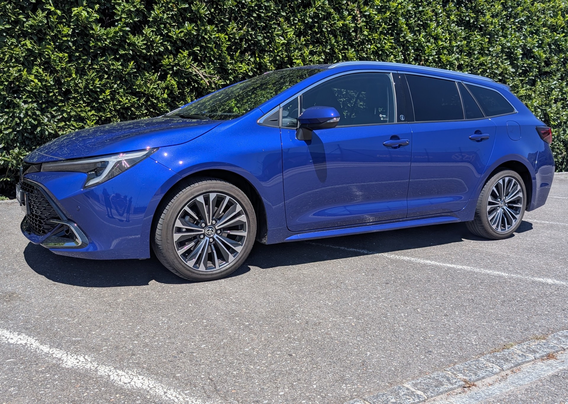 TOYOTA Corolla Touring Sports 2.0 HSD Trend-image-3
