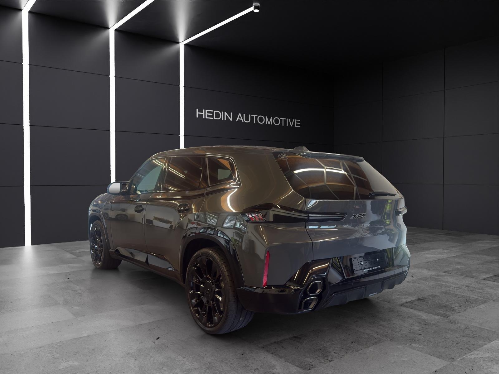 BMW XM 50e Plug-in Hybrid-showroom-element-2