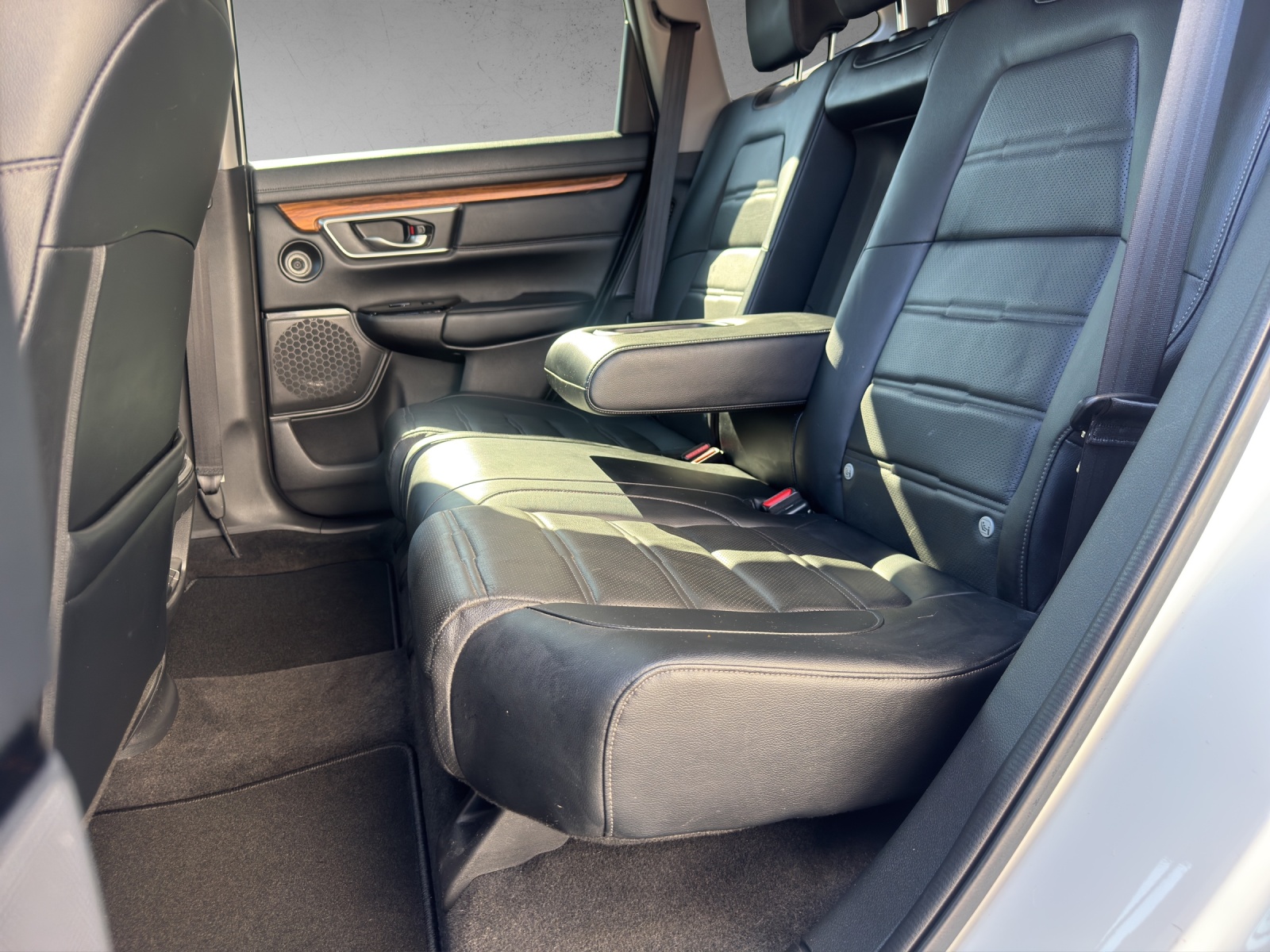 HONDA CR-V 2.0i MMD Hybrid Executive 4WD Automatic-image-10