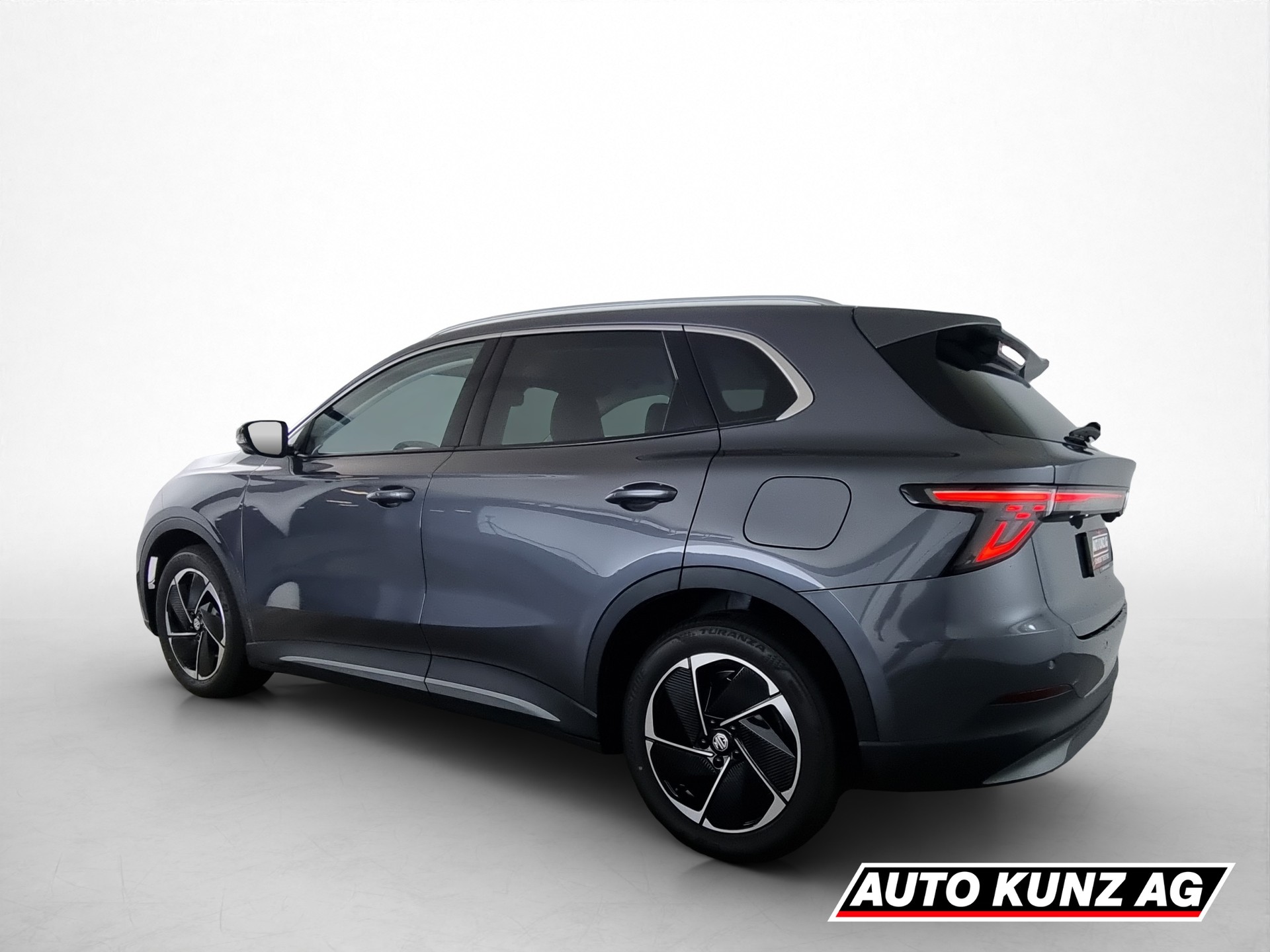 MG MG S5 EV 64kWh Luxury RWD-showroom-element-3