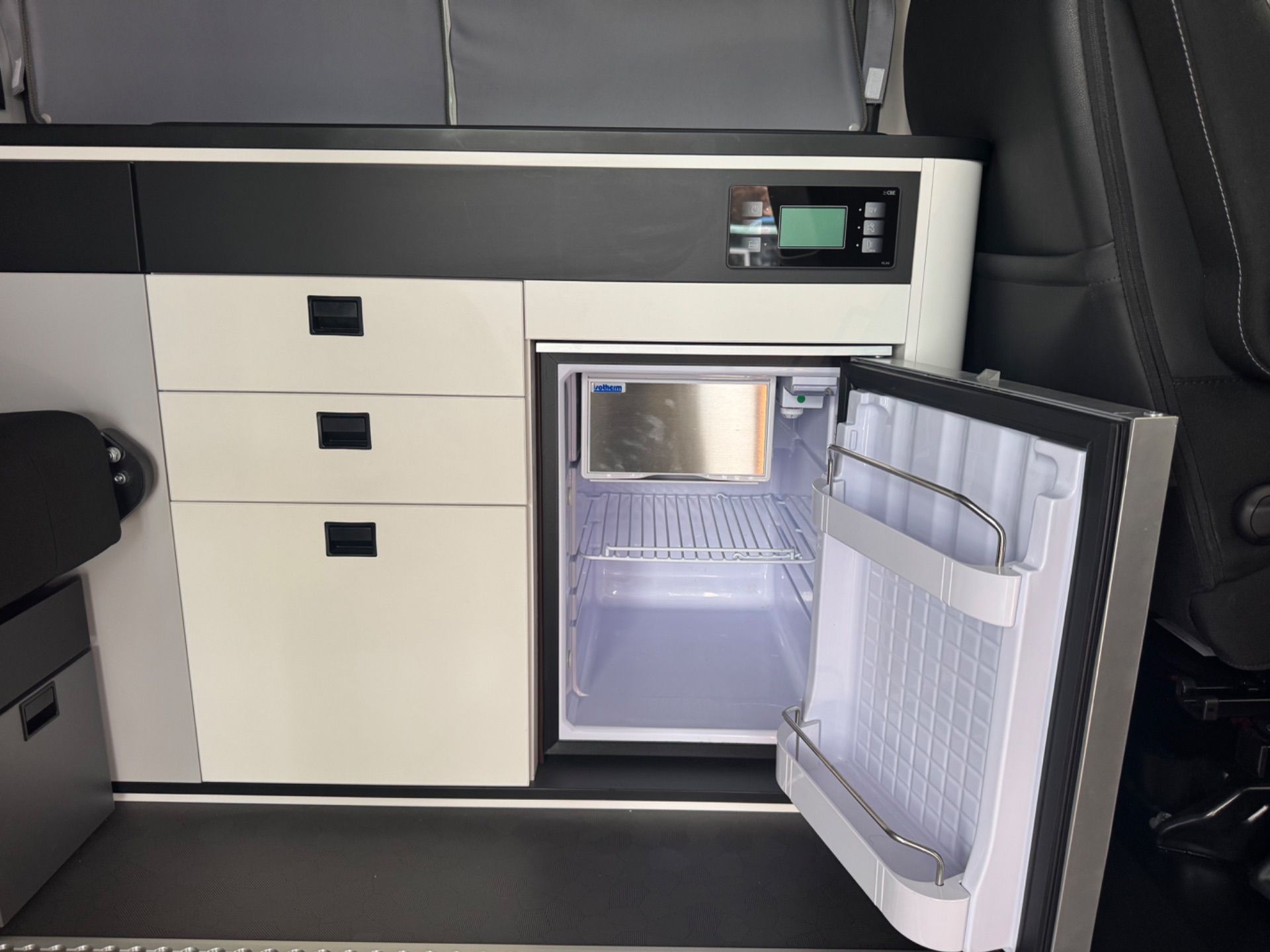 RENAULT Trafic Blue dCi 170 Spacenomad Iconic EDC-image-21