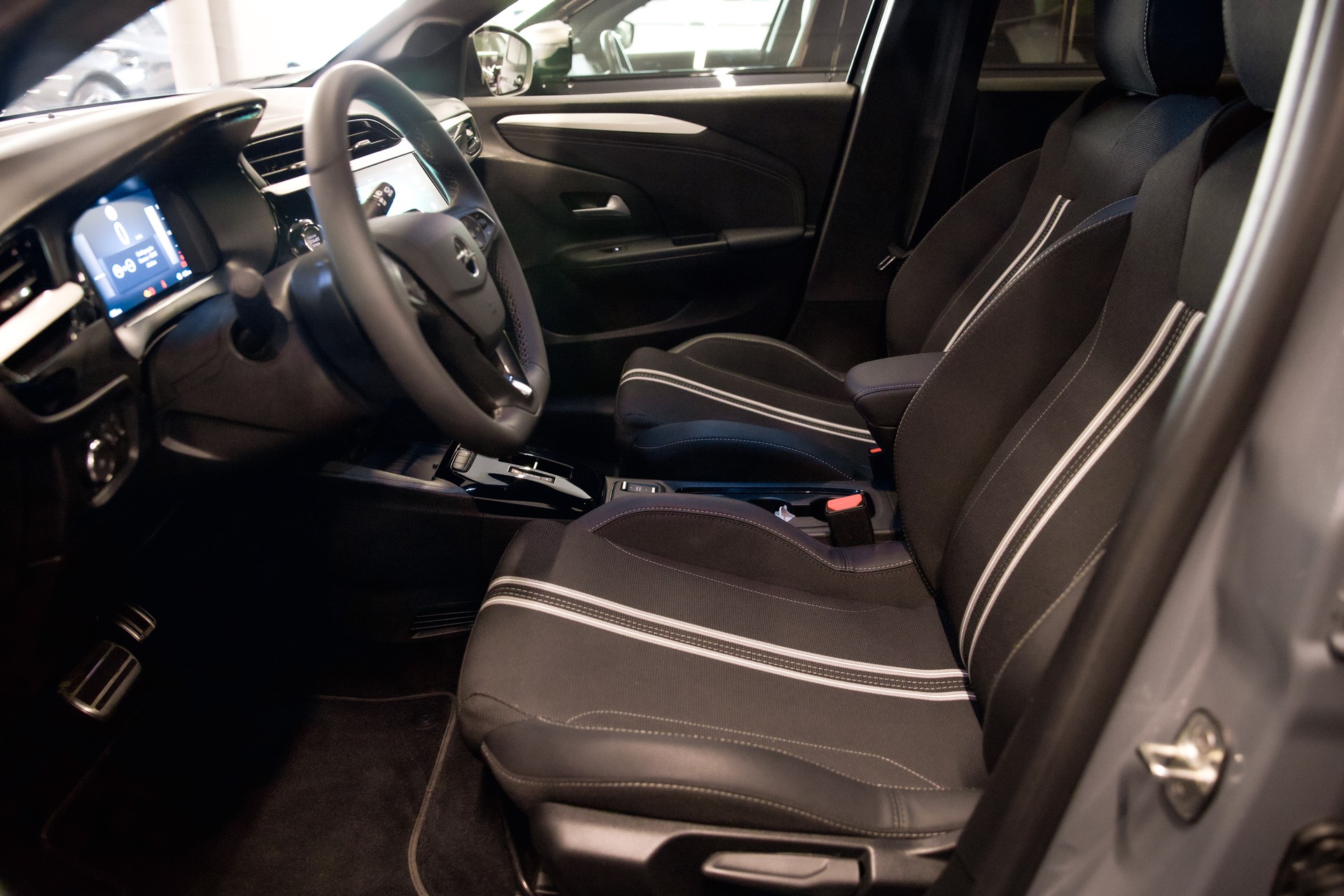OPEL Corsa 1.2 MHEV GS-image-18