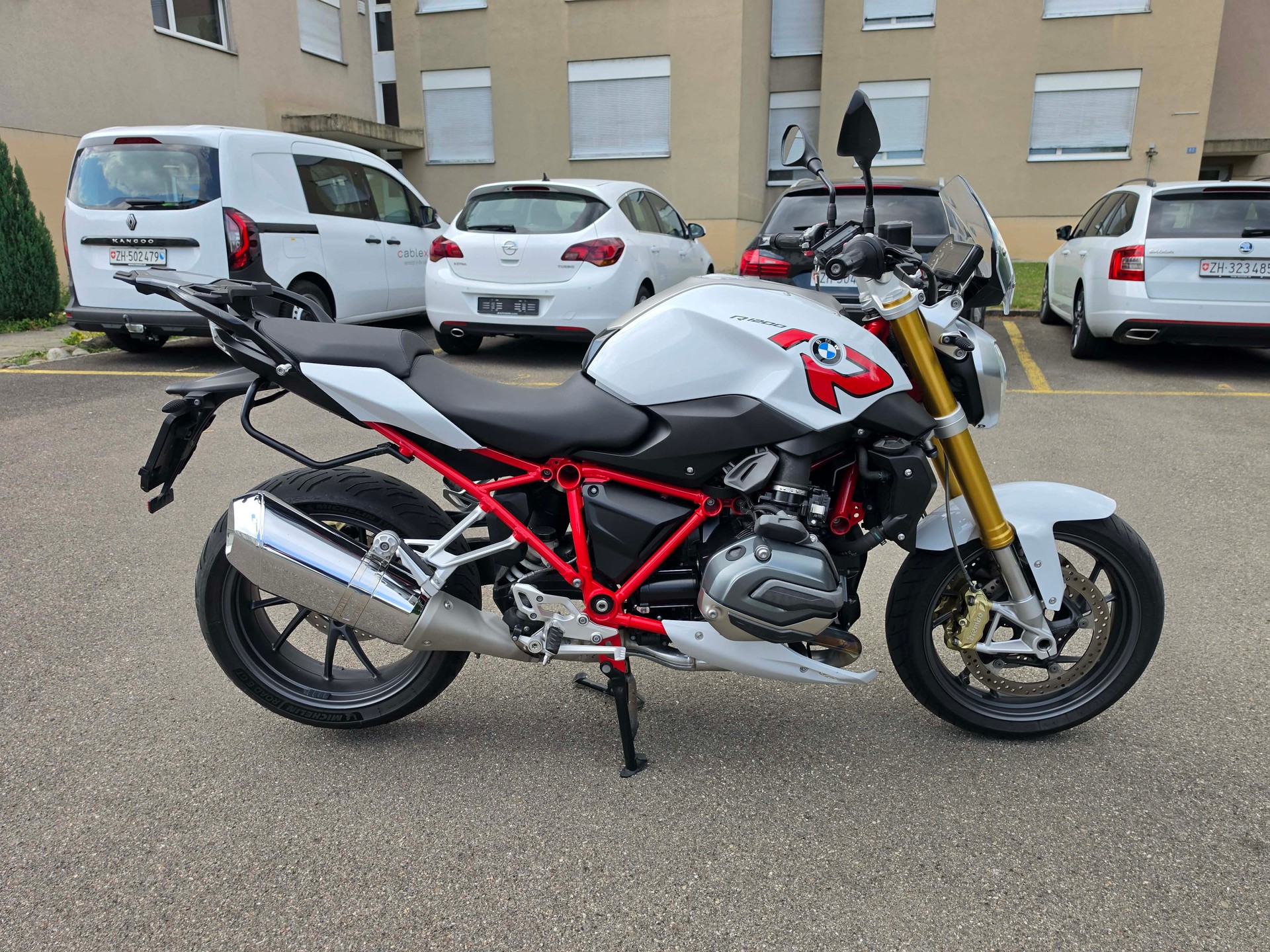 BMW R 1200 R ABS-image-2