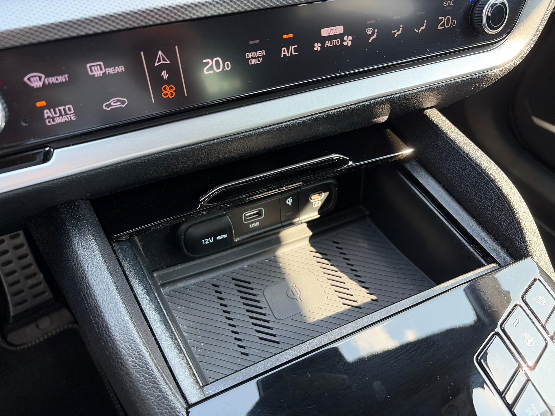 KIA Sportage 1.6 T-GDi PHEV GT-Line-image-19