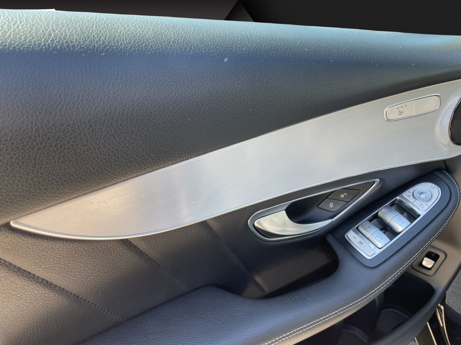 MERCEDES-BENZ GLC 250 d Exclusive 4Matic 9G-Tronic-image-11