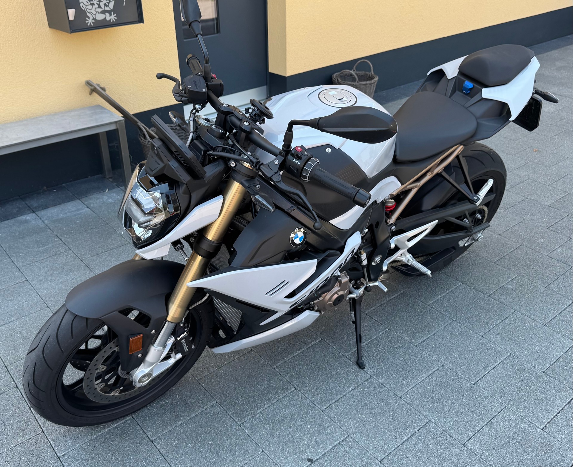 BMW S 1000 R-image-0