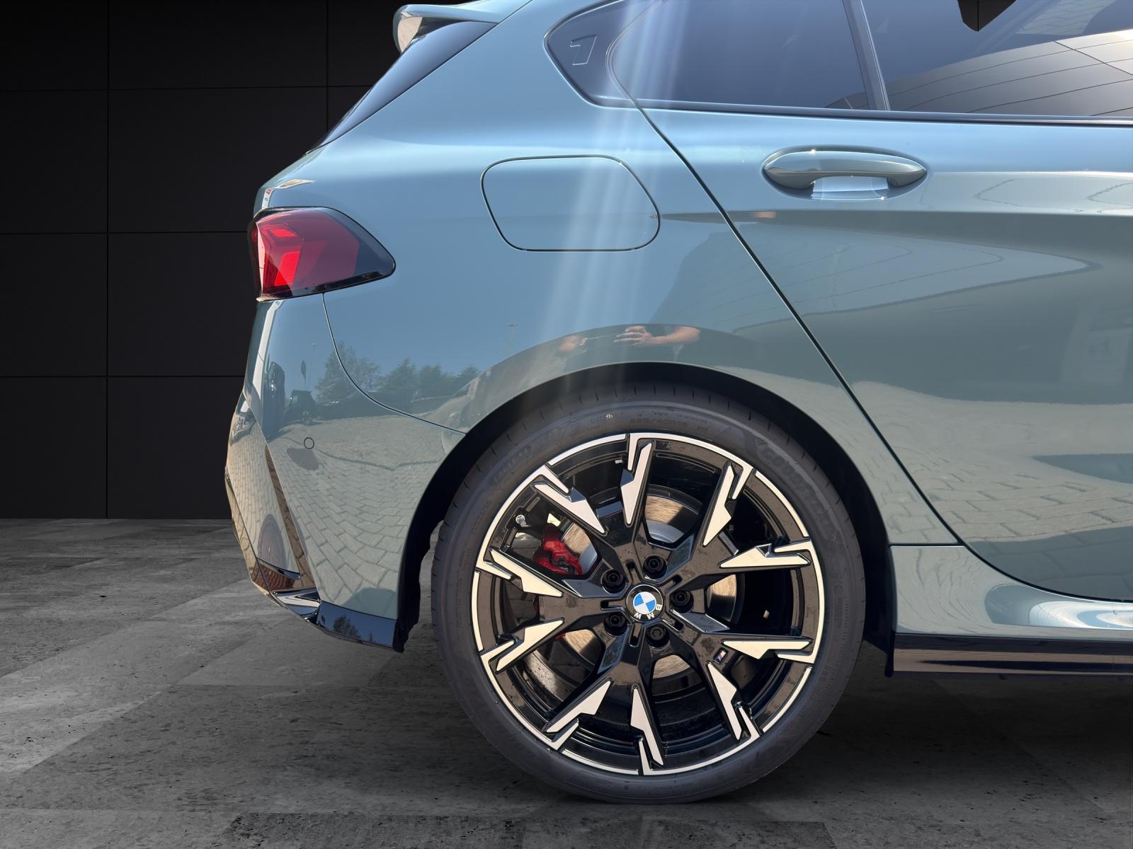 BMW 123 xDrive-image-19