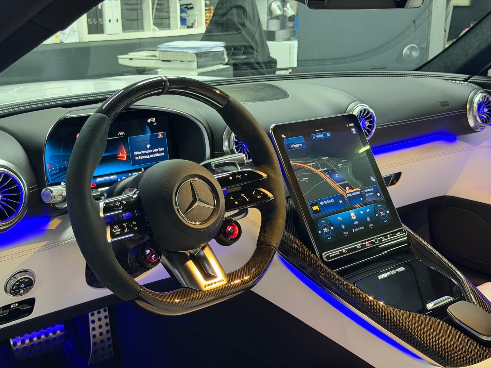 MERCEDES-BENZ AMG GT 63 PRO Limited Magno White Matt Performance 4Matic+ Executive 1of1 Edition-image-11