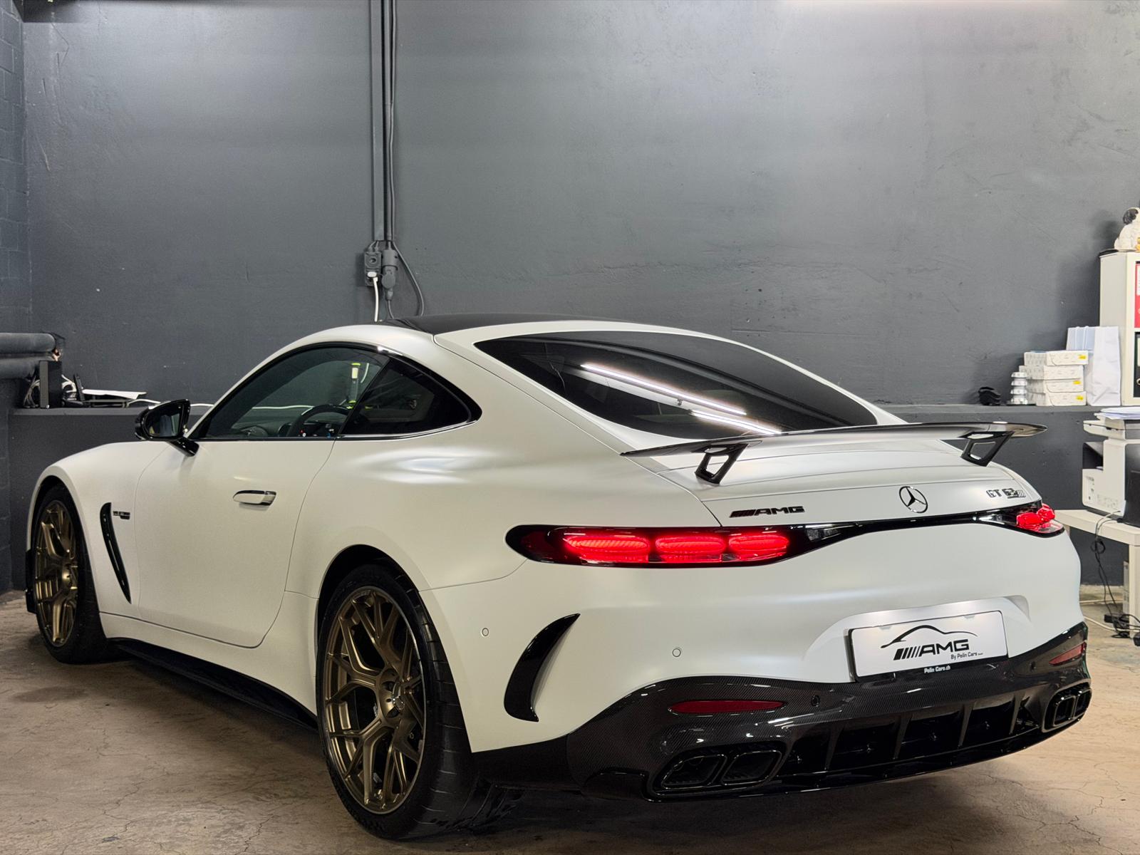 MERCEDES-BENZ AMG GT 63 PRO Limited Magno White Matt Performance 4Matic+ Executive 1of1 Edition-image-8