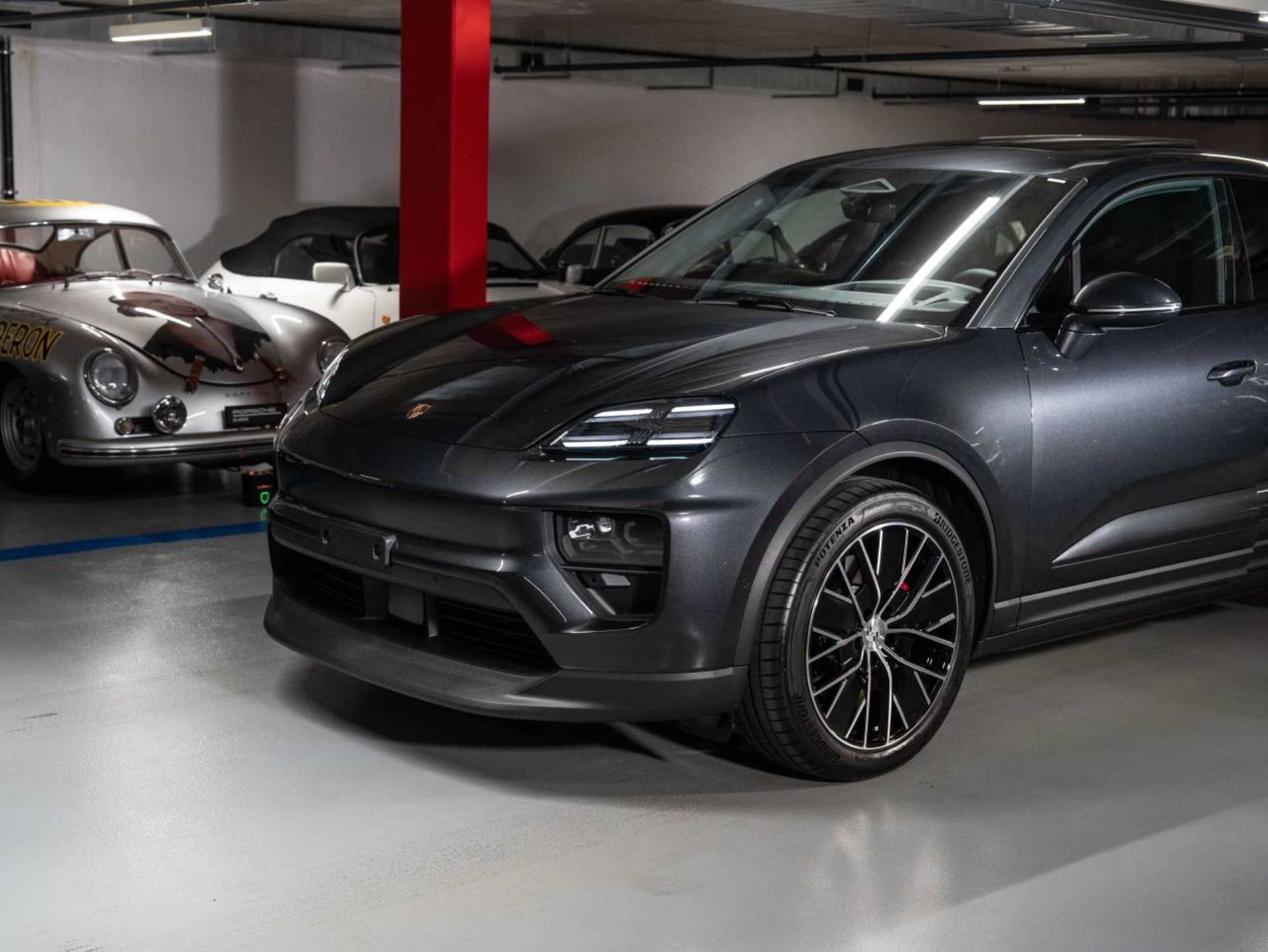 PORSCHE Macan 4S-image-19