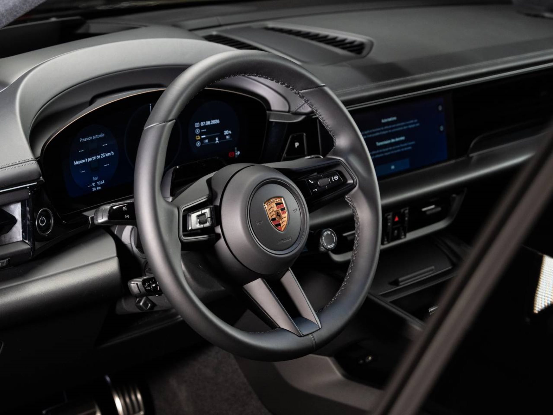 PORSCHE Macan 4S-showroom-element-3