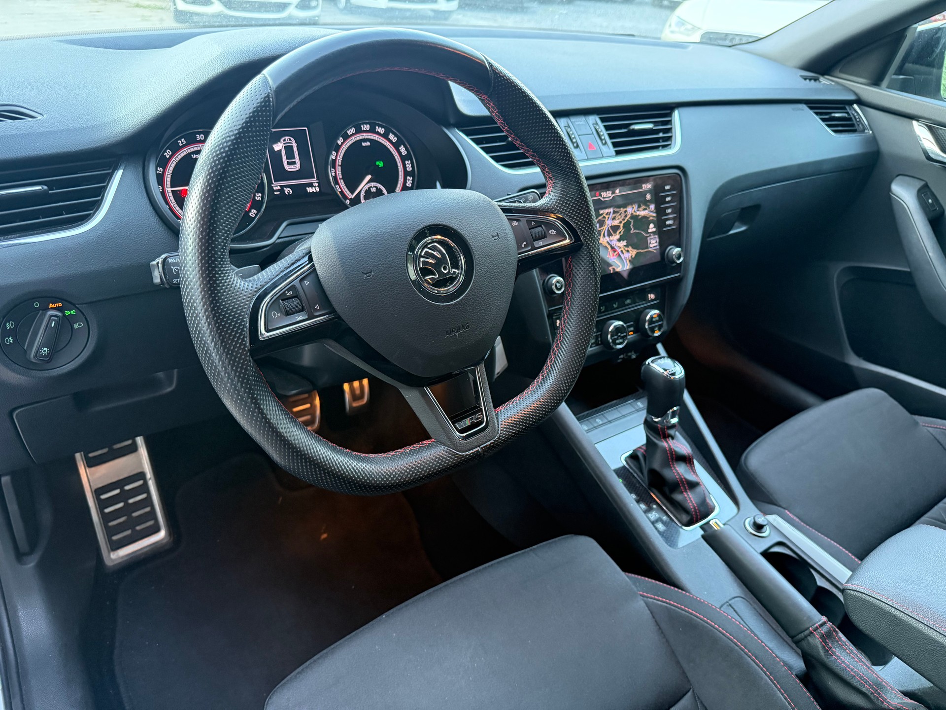 SKODA Octavia Combi 2.0 TDI RS Prag 4x4 DSG-image-14
