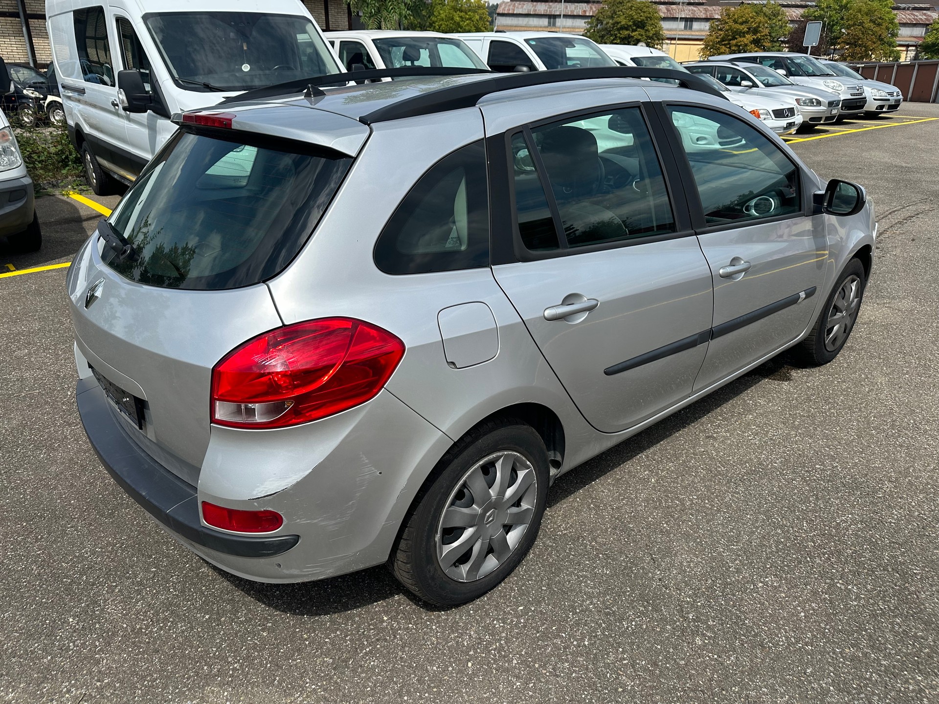 RENAULT Clio Grandtour 1.2 16V Expression-showroom-element-3