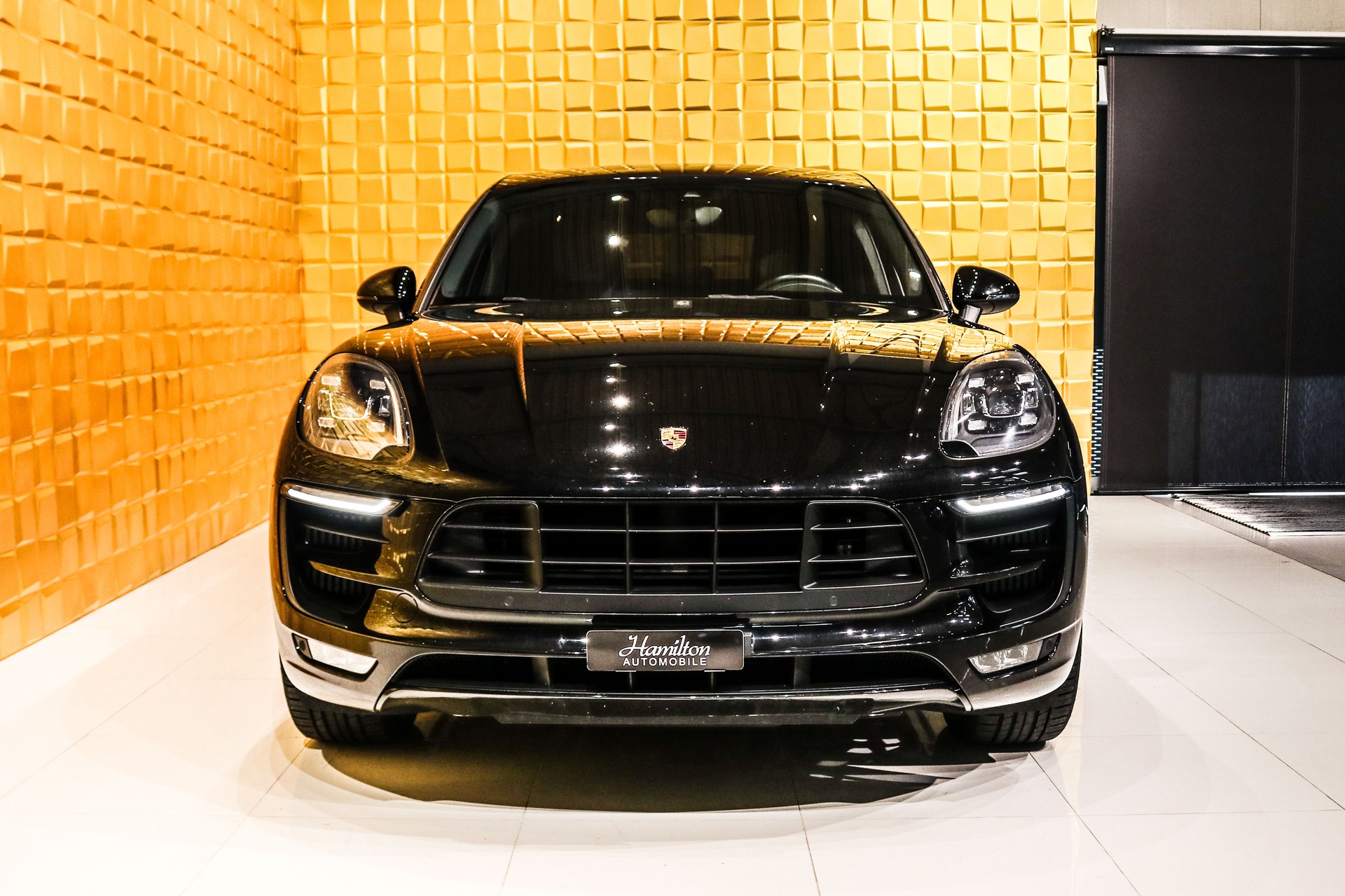 PORSCHE Macan GTS PDK-showroom-element-2