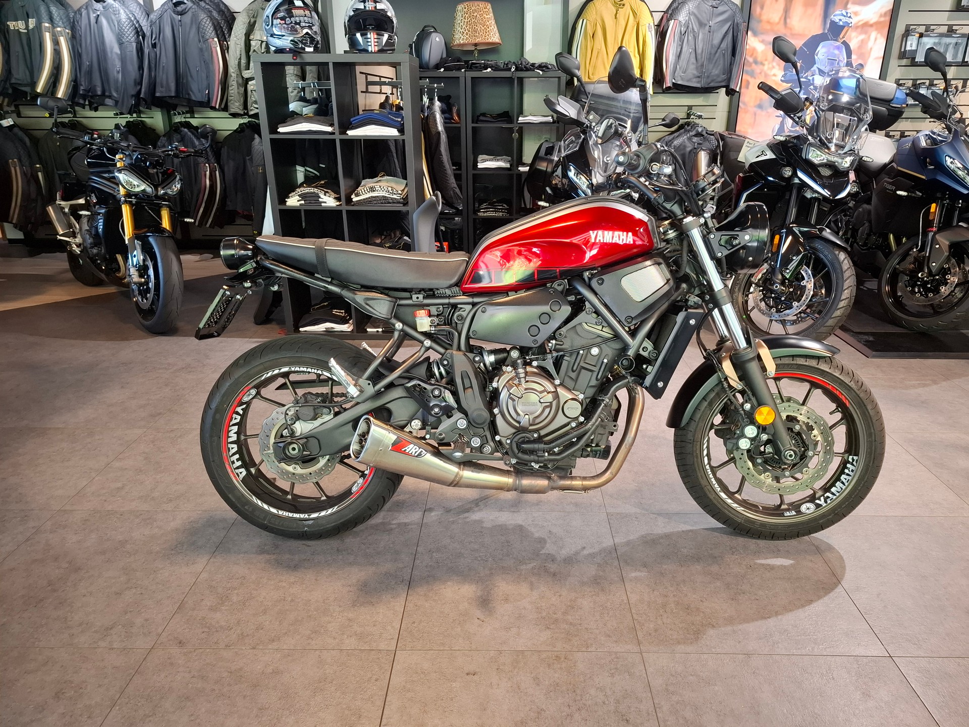 YAMAHA XSR 700