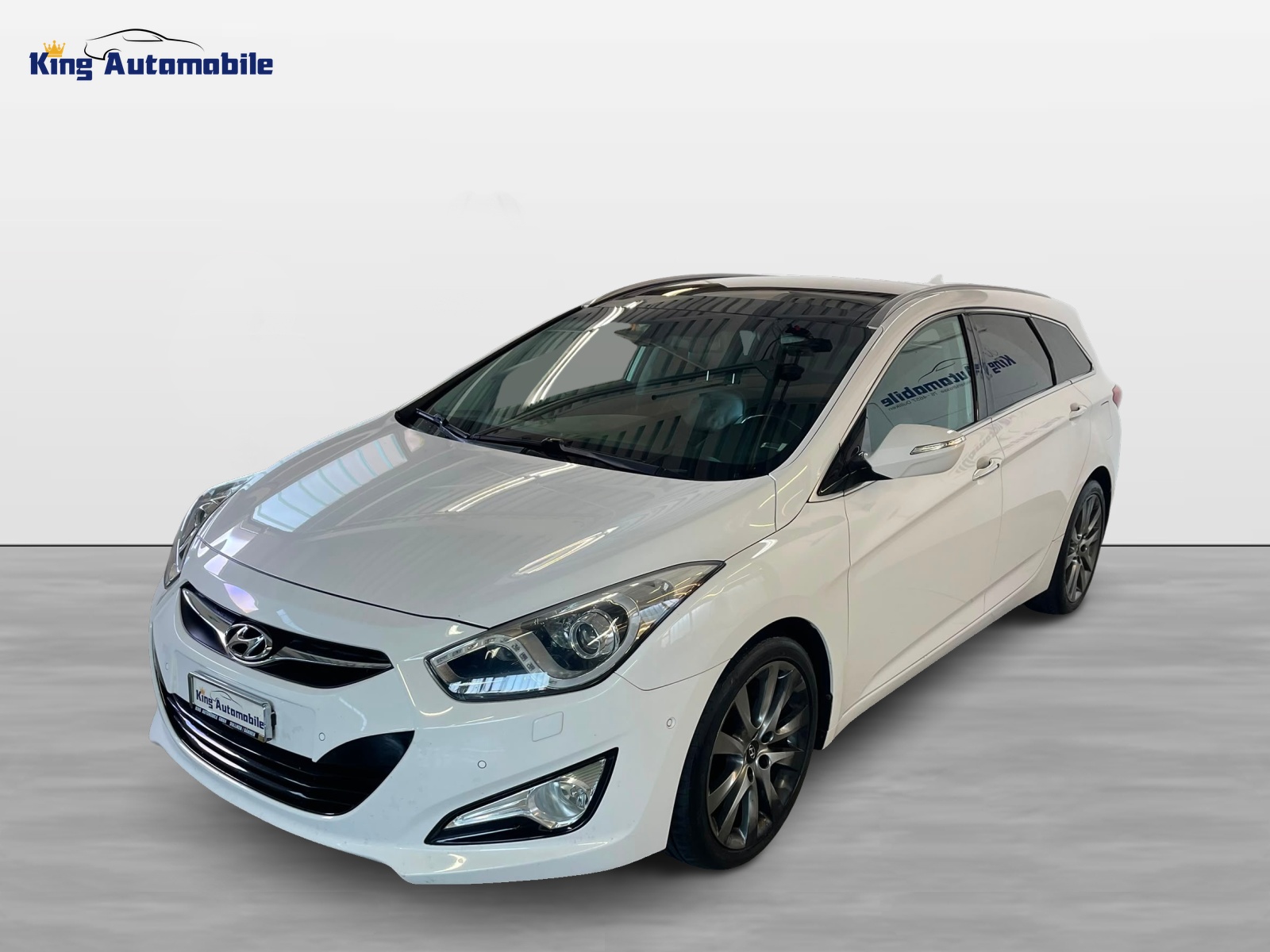 HYUNDAI i40 Wagon 1.7 CRDI Premium Automatic | Frisch MFK | CH-Auto | Ab Service | Pano Dach | Leder-showroom-element-1