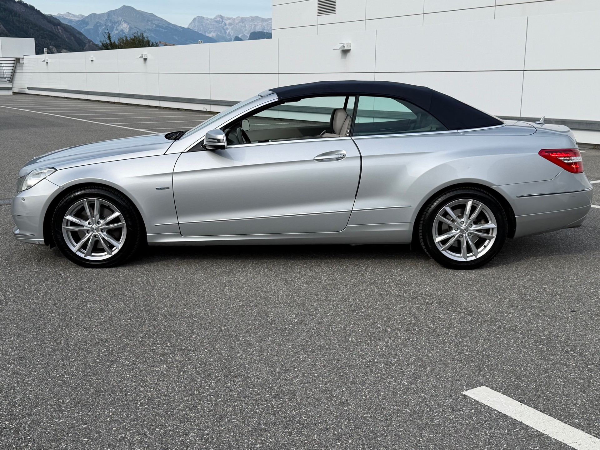MERCEDES-BENZ E 350 CDI BlueEfficiency 7G-Tronic-showroom-element-2