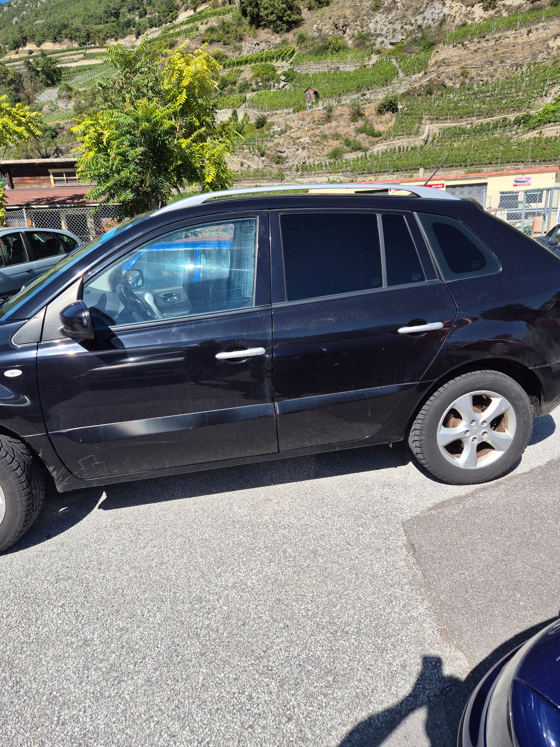 RENAULT Koleos 2.5 Dynamique Luxe 4x4-image-3