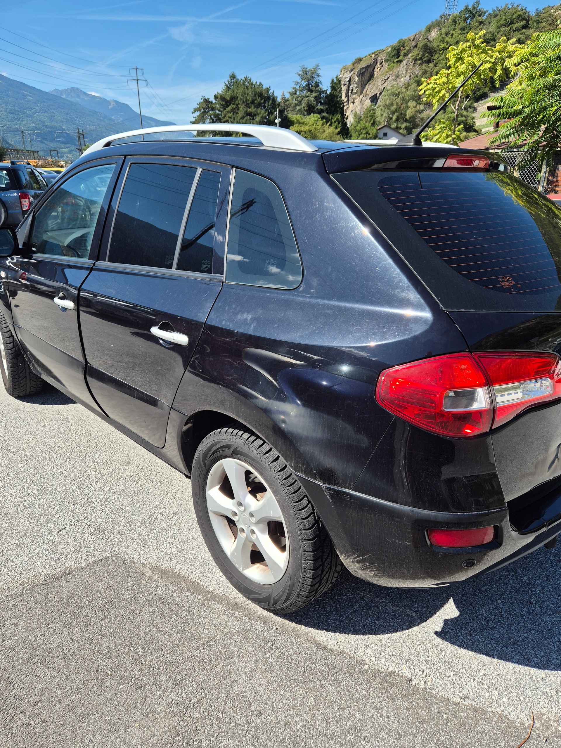RENAULT Koleos 2.5 Dynamique Luxe 4x4-image-4