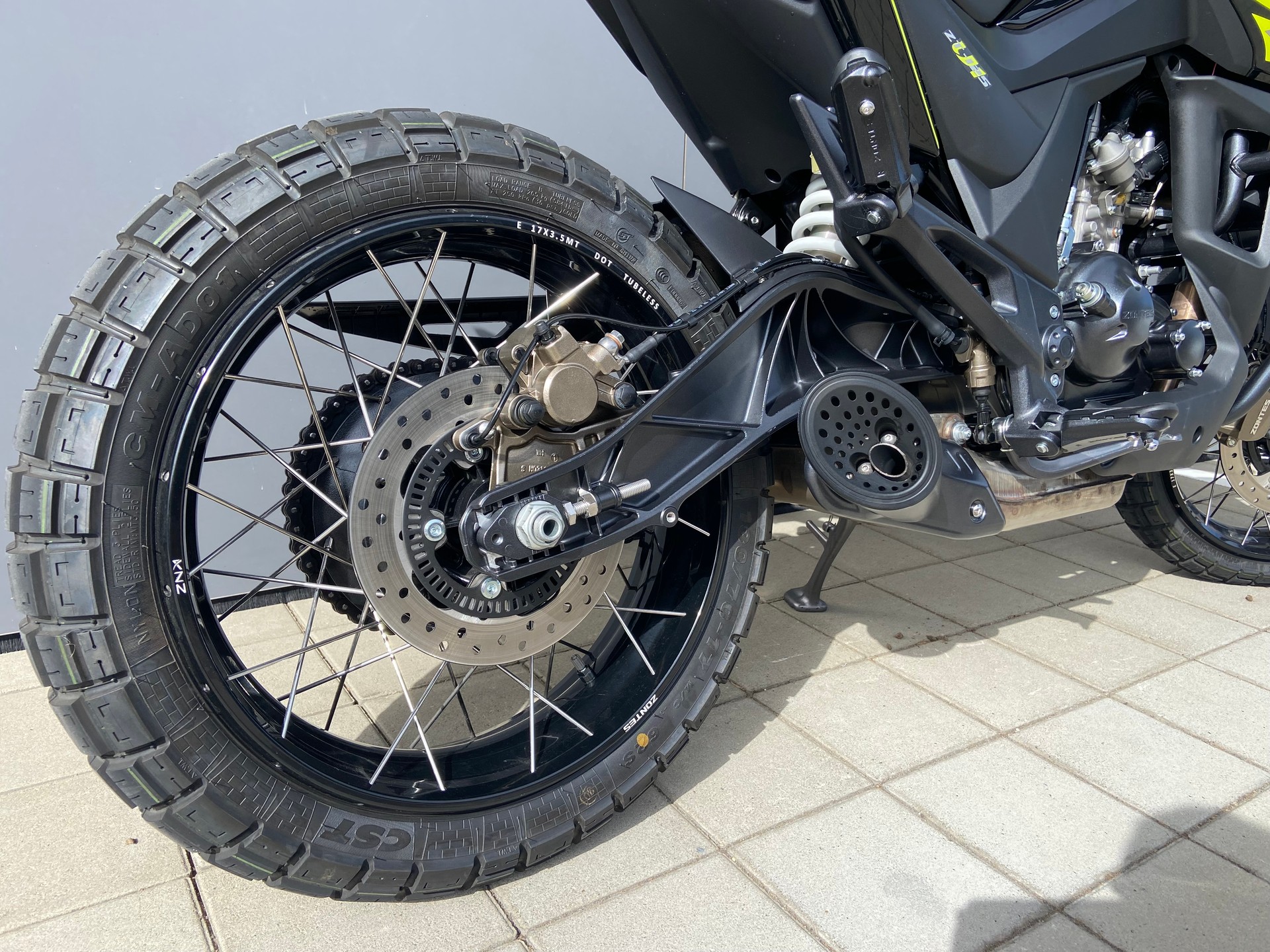 ZONTES U1-showroom-element-3