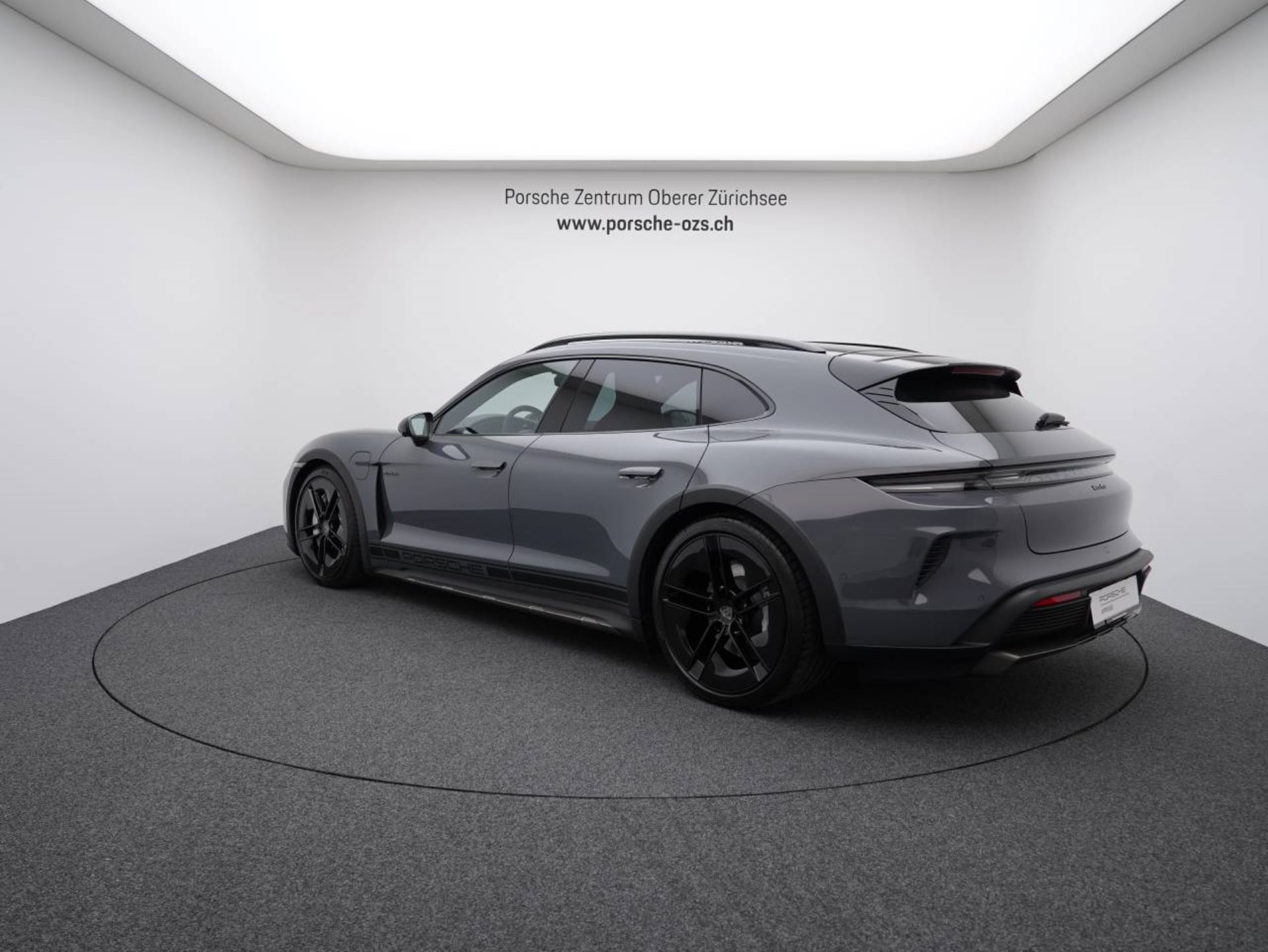 PORSCHE Taycan Turbo Cross Turismo-showroom-element-2
