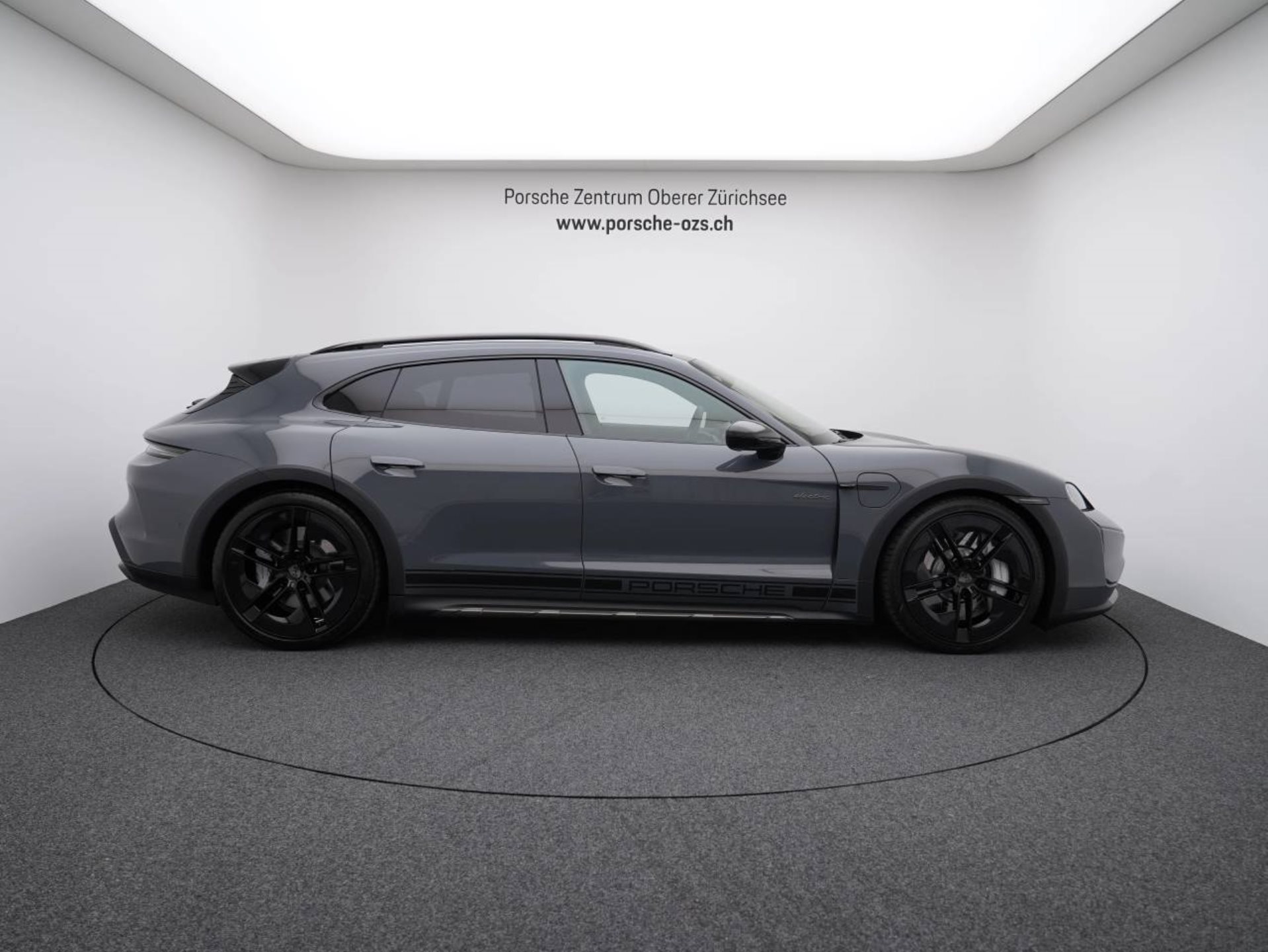 PORSCHE Taycan Turbo Cross Turismo-image-7