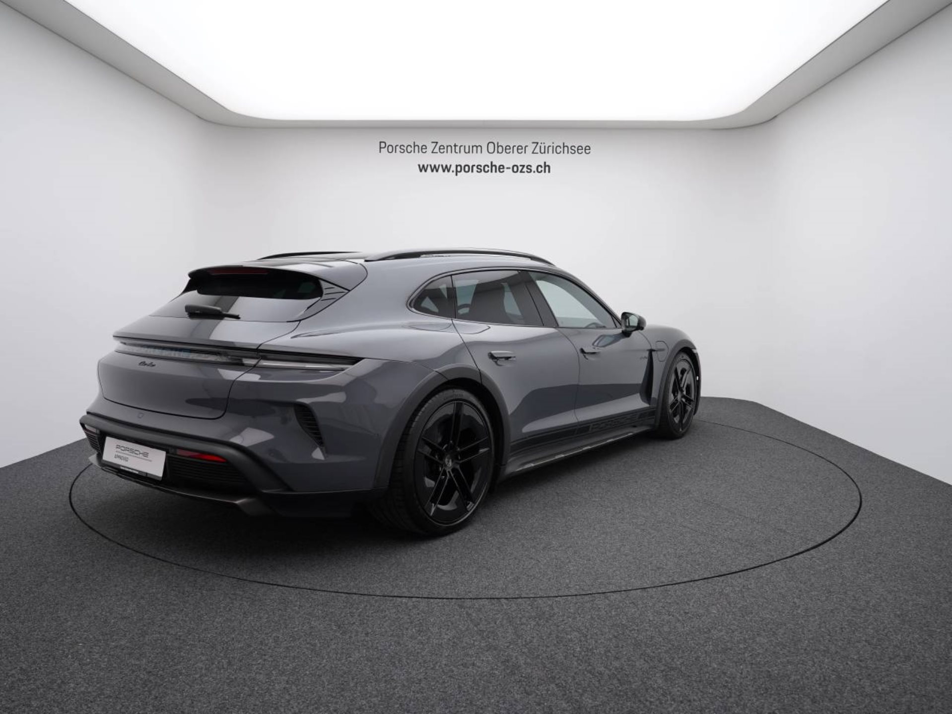 PORSCHE Taycan Turbo Cross Turismo-image-6