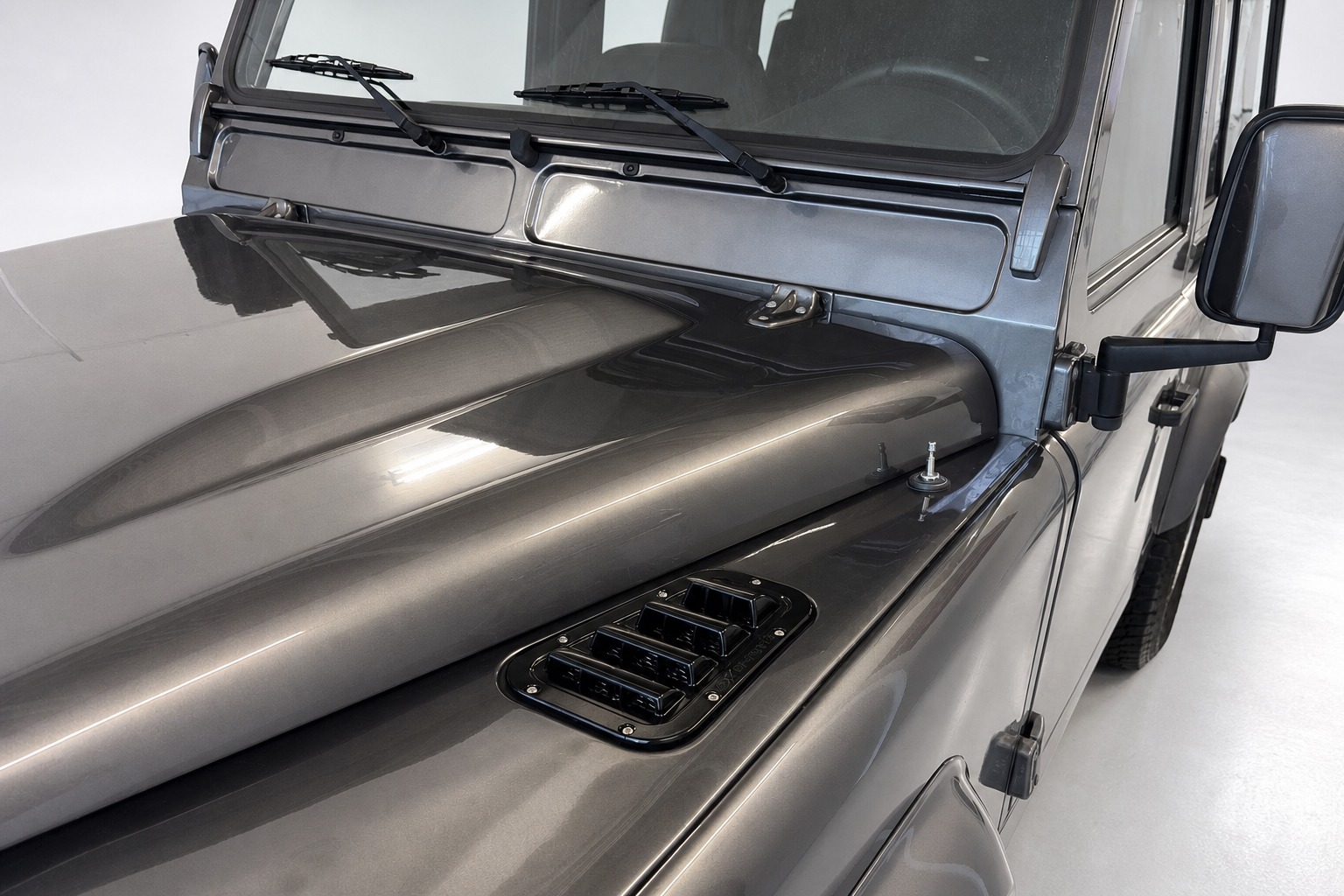 LAND ROVER Defender 90 2.2 TD4 SW-image-9